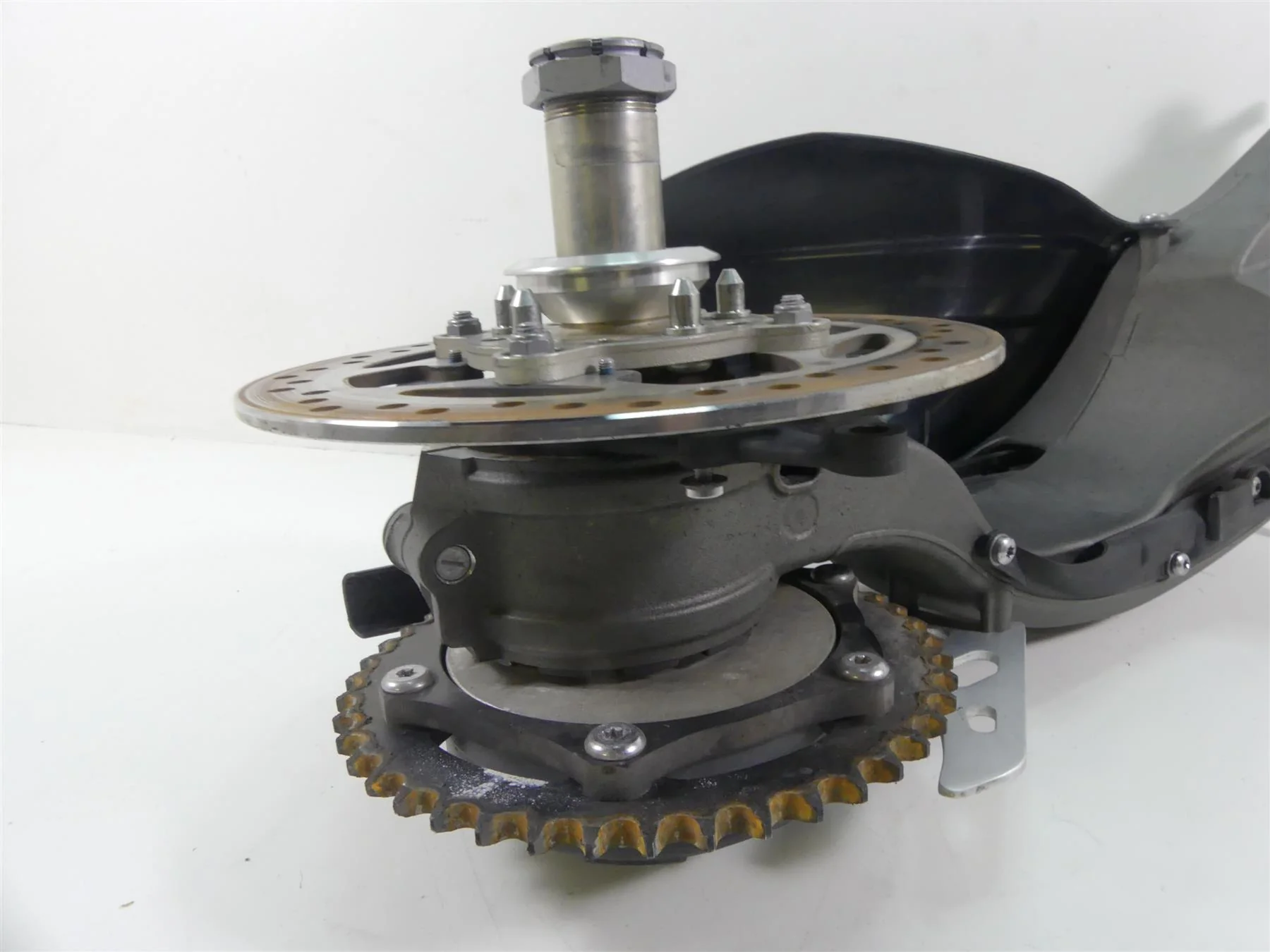 2020 Triumph Speed Triple RS 1050 Rear Swingarm & Axle Set T2059502 T2010257 - Image 12