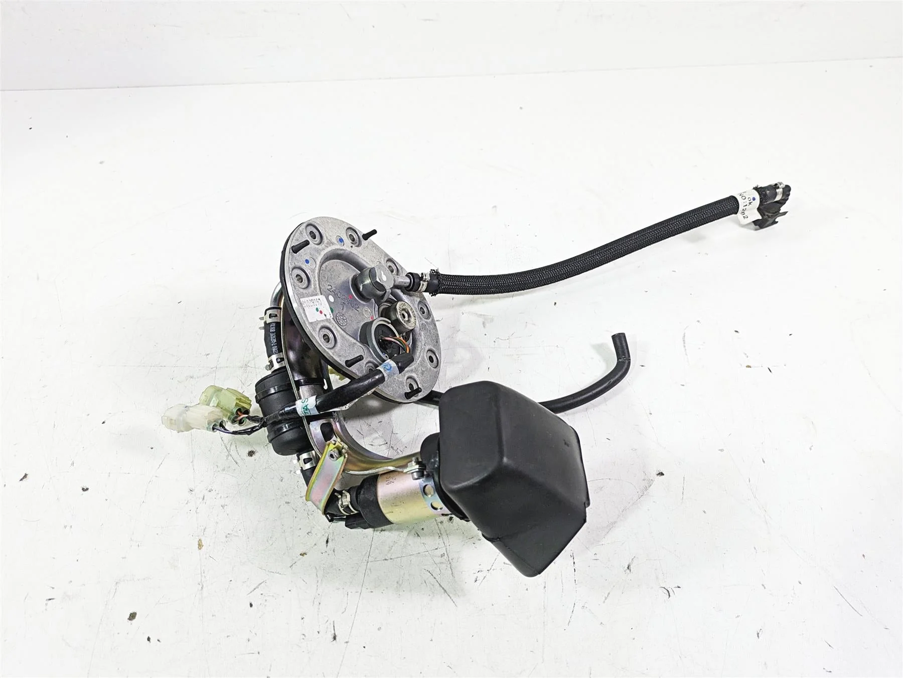 2020 Triumph Street Scrambler 900 Fuel Gas Petrol Pump -Tested T2402902 T1240330 - Image 2