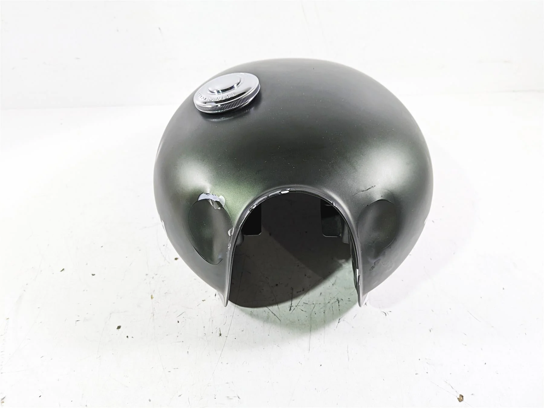 2020 Triumph Street Scrambler 900 Fuel Gas Petrol Tank -Dents T2403301 T2403305 - Image 2