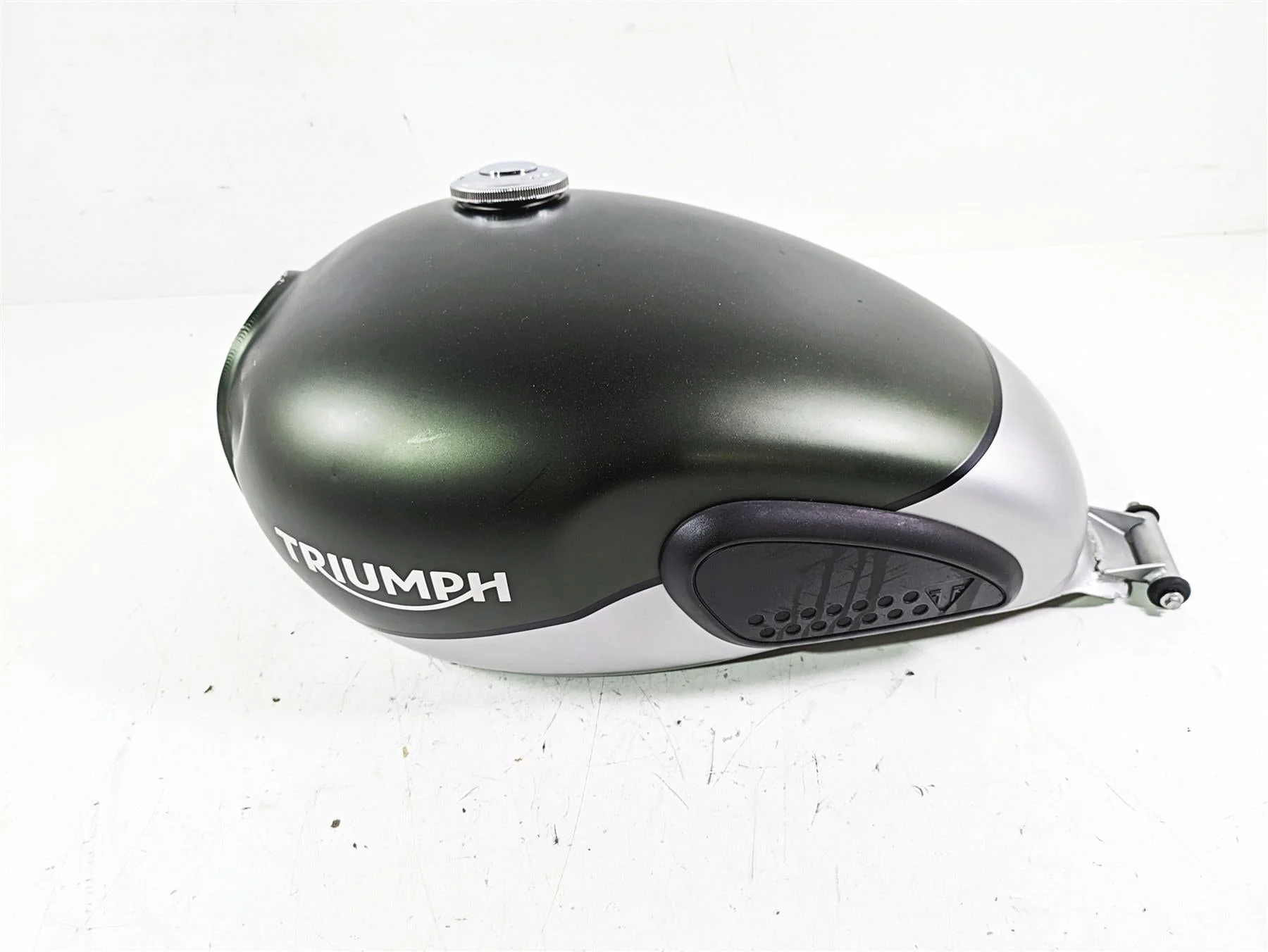 2020 Triumph Street Scrambler 900 Fuel Gas Petrol Tank -Dents T2403301 T2403305 - Image 4