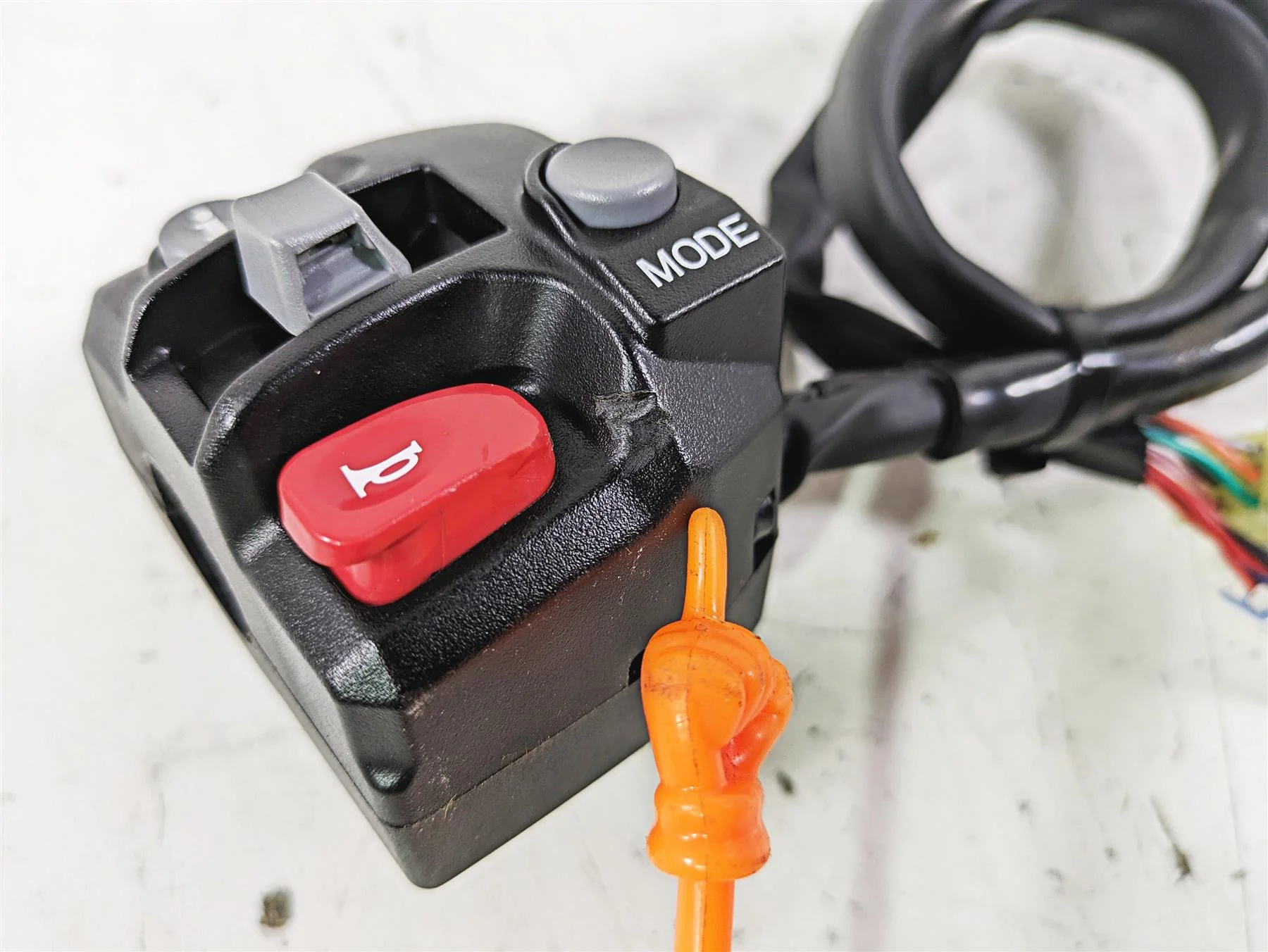 2020 Triumph Street Scrambler 900 Left Hand Control Switch T2042241 - Image 11