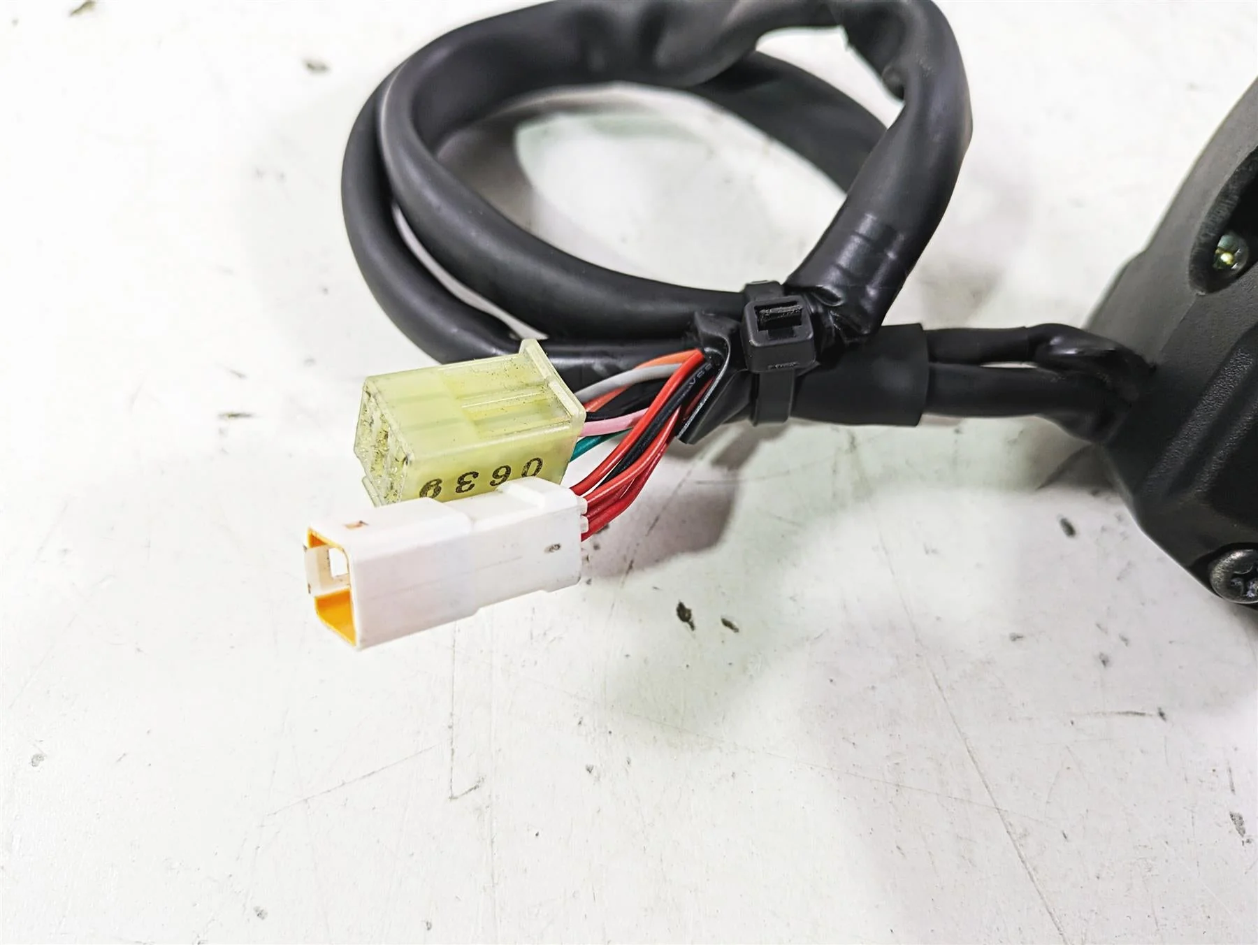 2020 Triumph Street Scrambler 900 Left Hand Control Switch T2042241 - Image 12