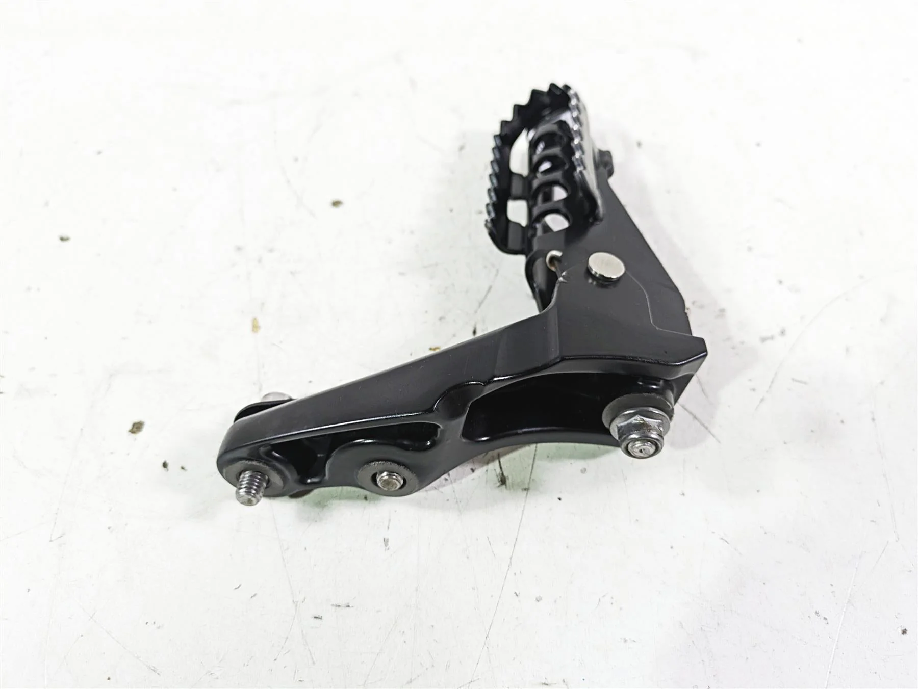2020 Triumph Street Scrambler 900 Left Rider Footpeg Foot Peg T2082356 - Image 5