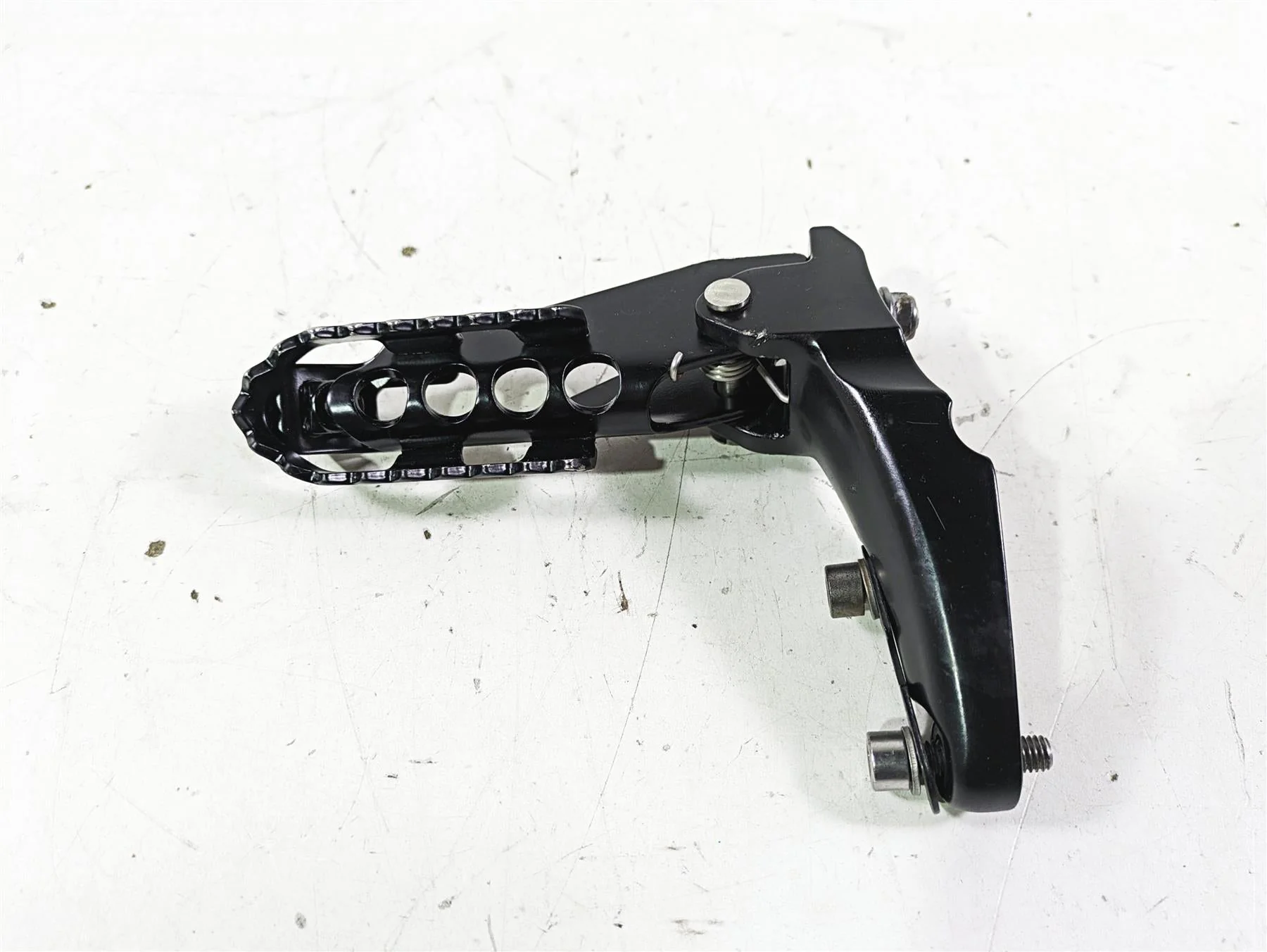 2020 Triumph Street Scrambler 900 Left Rider Footpeg Foot Peg T2082356 - Image 6