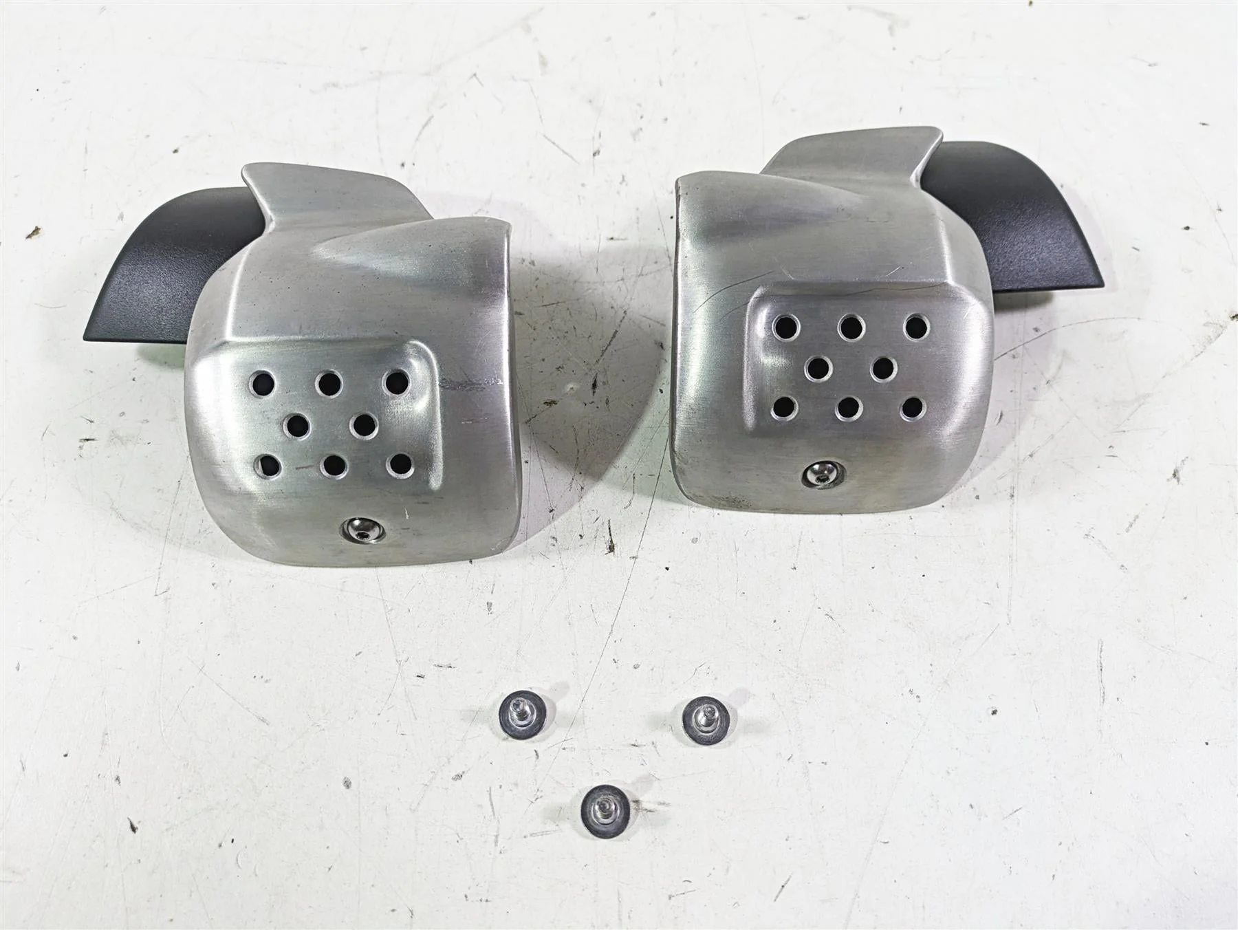 2020 Triumph Street Scrambler 900 Left Right Side Air Intake Cover Set T2302641