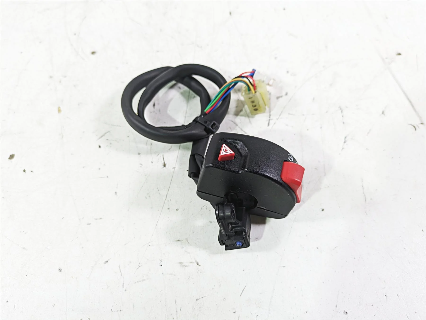 2020 Triumph Street Scrambler 900 Right Hand Control Switch T2041708 - Image 3