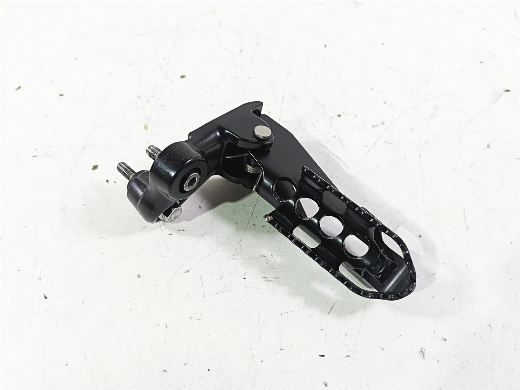 2020 Triumph Street Scrambler 900 Right Rider Footpeg Foot Peg T2081790