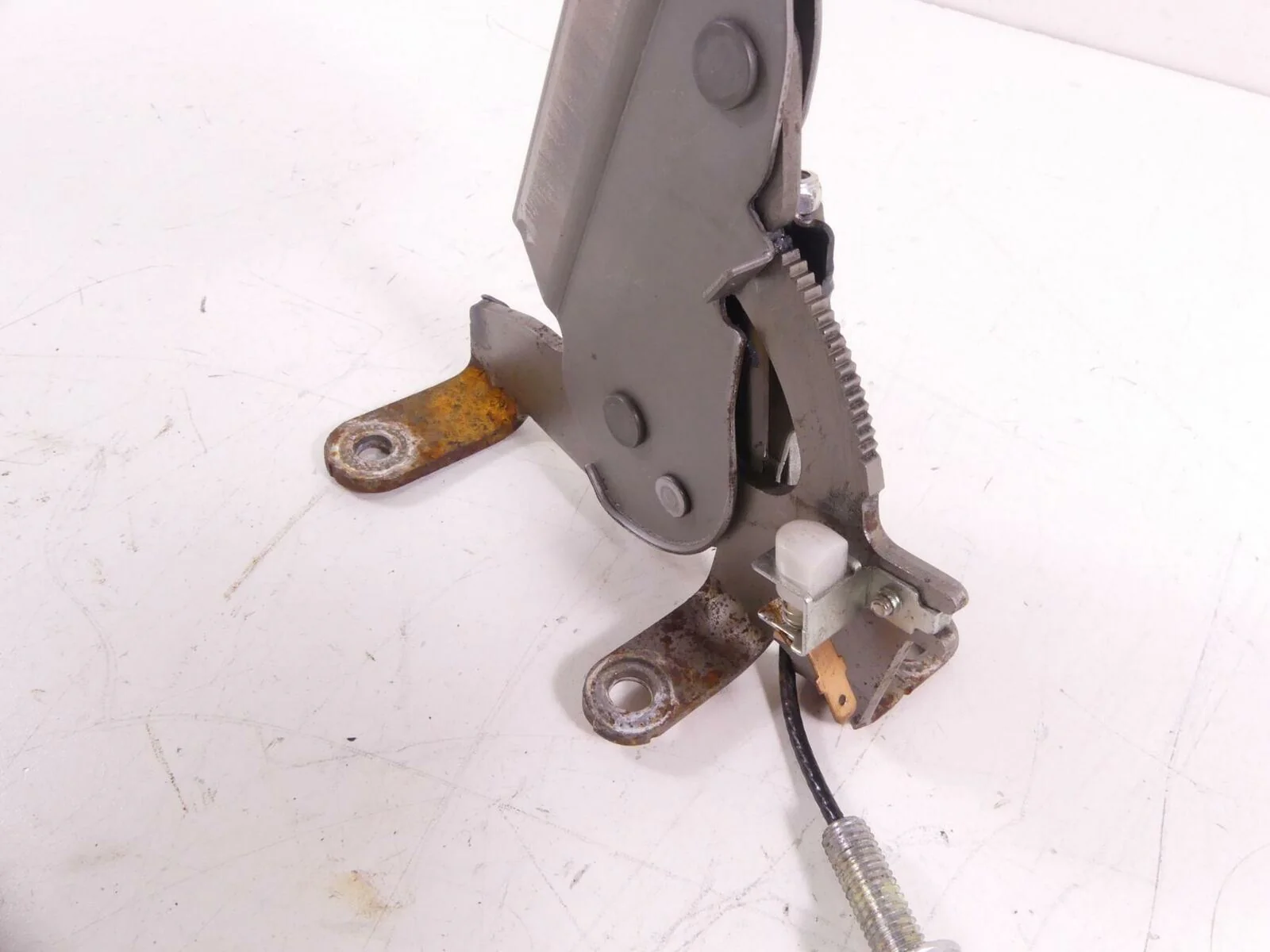 2020 Vanderhall Venice BlackJack Emergency Park Hand Brake & Cable 80873643 - Image 6