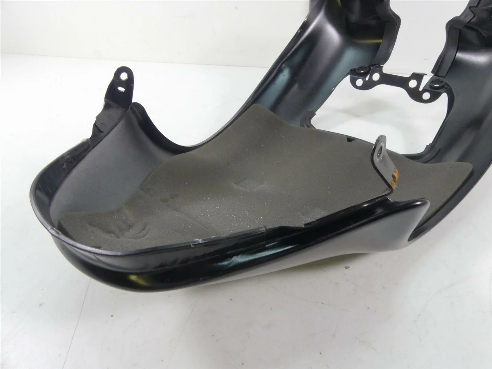 2020 Yamaha VMX17 1700 Center Fuel Gas Tank Air Box Cover - Dent 2S3-2171A-00-PA - Image 7