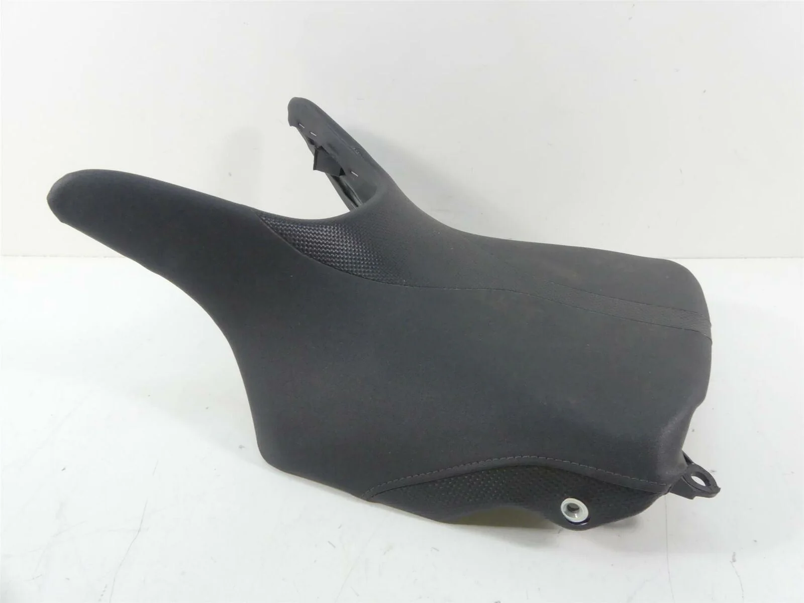 2020 Yamaha VMX17 1700 Front Drive Rider Saddle Seat - Read 2S3-24710-10-00 - Image 3