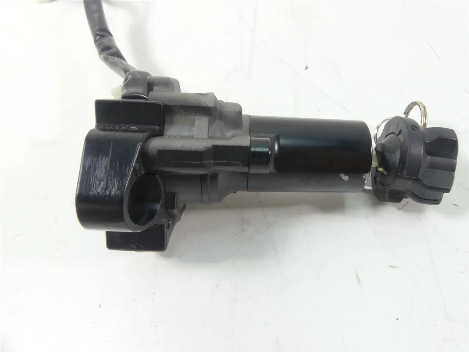 2020 Yamaha VMX17 1700 Ignition Switch Key Lock Tank Cap Set 2S3-82501-30-00 - Image 3