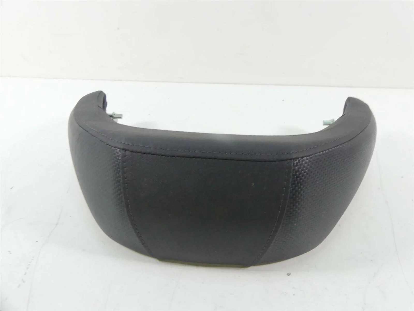 2020 Yamaha VMX17 1700 Middle Mid Seat Saddle Section Backrest 2S3-24790-10-00 - Image 4