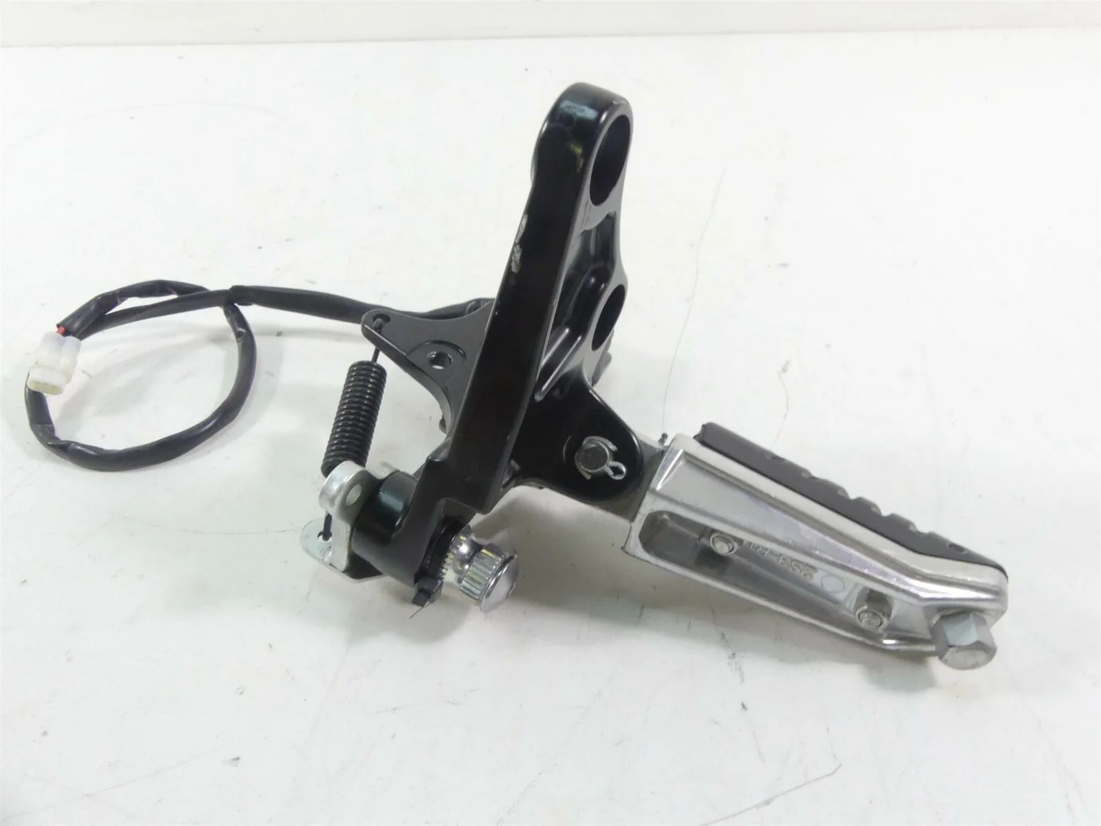 2020 Yamaha VMX17 1700 Right Front Driver Rider Footpeg Foot Peg 2S3-27443-10-00 - Image 4