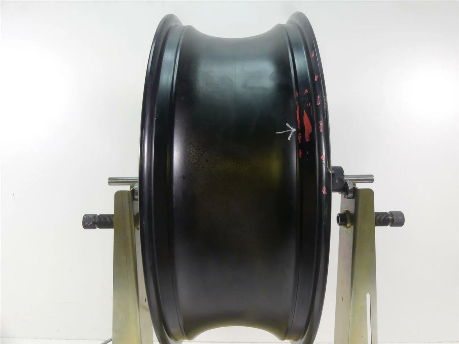 2020 Yamaha VMX17 1700 Straight Rear Wheel Rim 18x6 - Read 2S3-25338-00-98 - Image 4