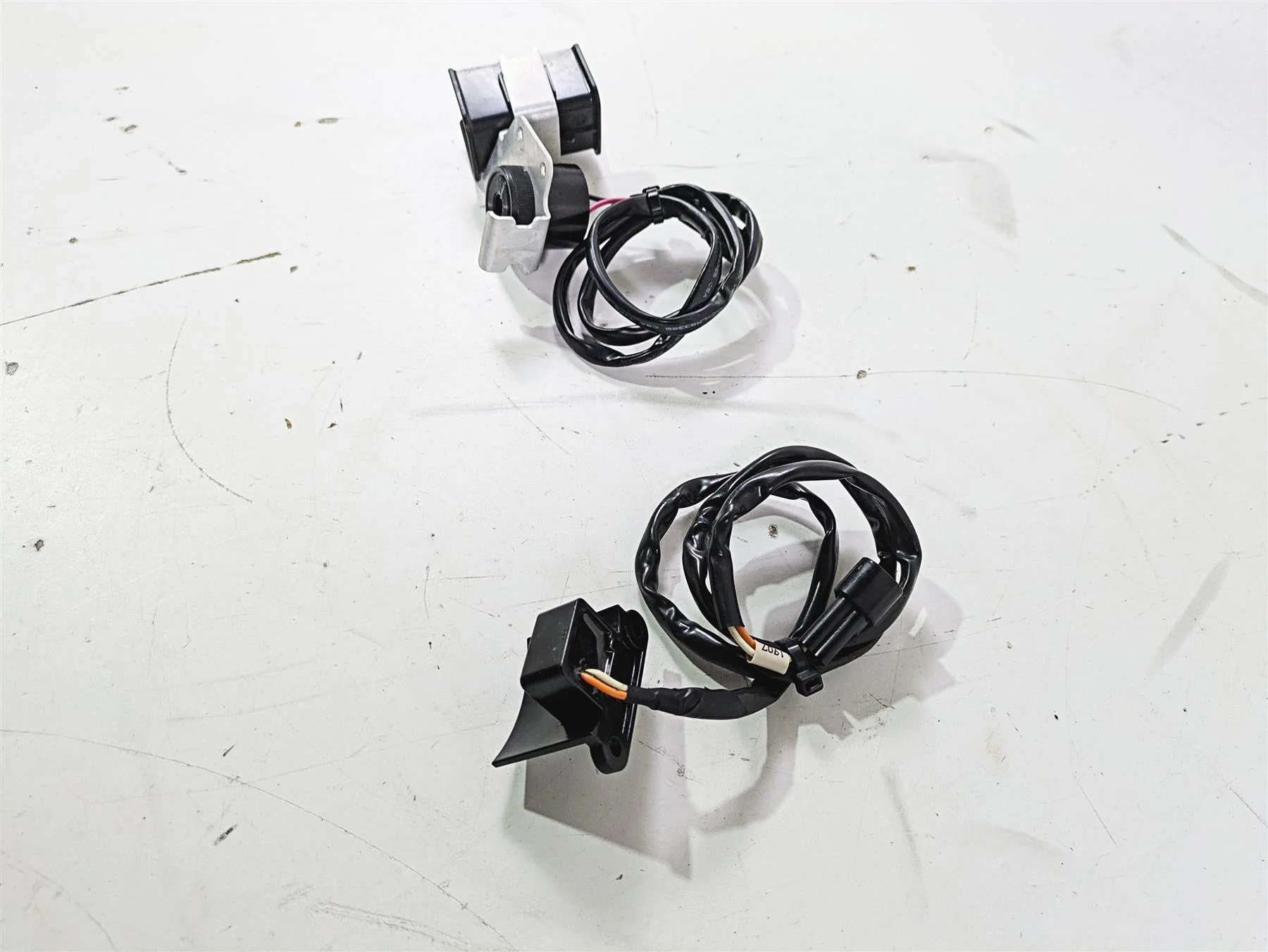 2020 Yamaha Waverunner VX1050 Deluxe Buzzer & Magnet Sensor F1S-68341-00-00 - Image 3