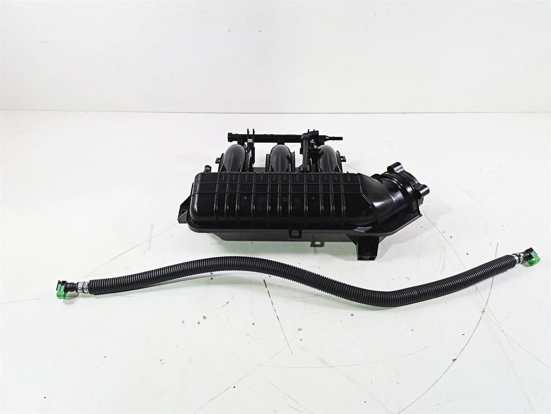 2020 Yamaha Waverunner VX1050 Deluxe Intake Manifold & Injectors 6EY-13641-00-00 - Image 2