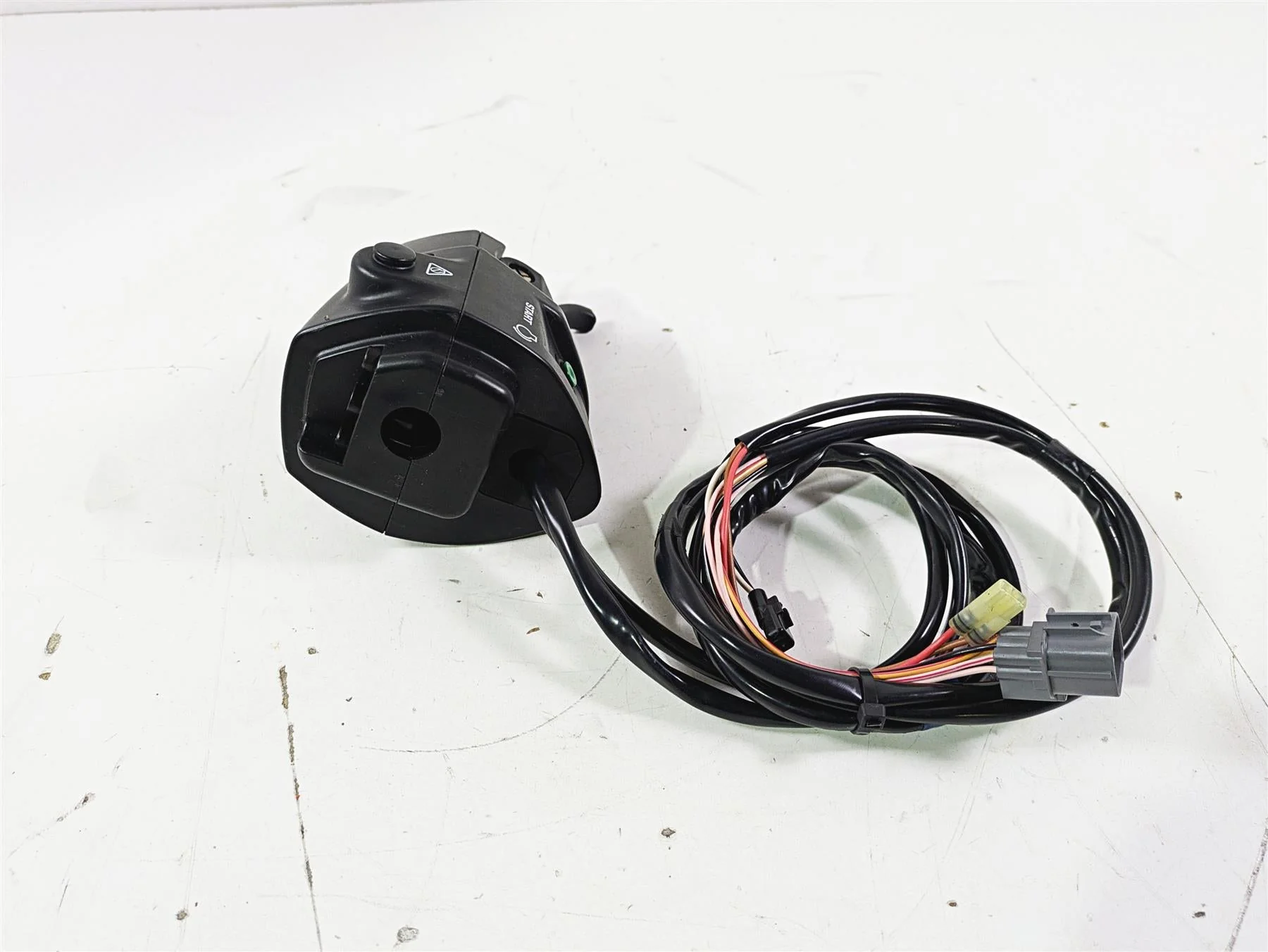 2020 Yamaha Waverunner VX1050 Deluxe Left Hand Control Switch F2X-68310-01-00 - Image 2