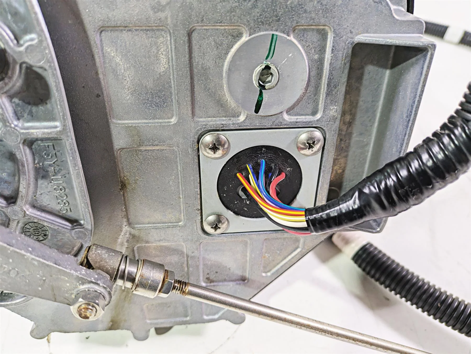 2020 Yamaha Waverunner VX1050 Deluxe Reverse Control Motor & Box F4G-6140B-03-00 - Image 11