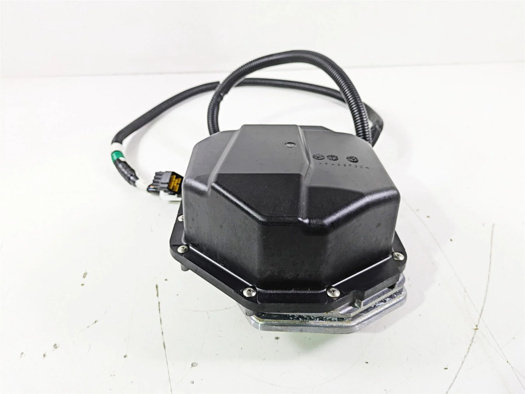 2020 Yamaha Waverunner VX1050 Deluxe Reverse Control Motor & Box F4G-6140B-03-00 - Image 7
