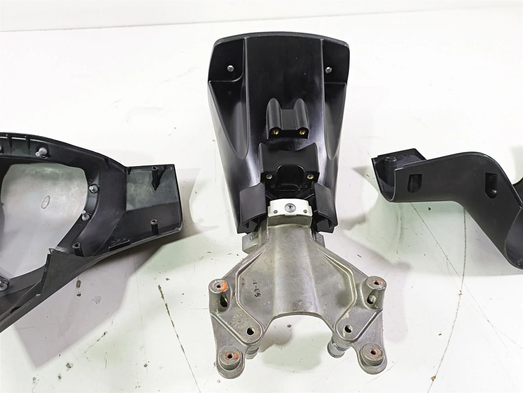 2020 Yamaha Waverunner VX1050 Deluxe Steering Collumn Stem F2X-61400-01-00 - Image 10
