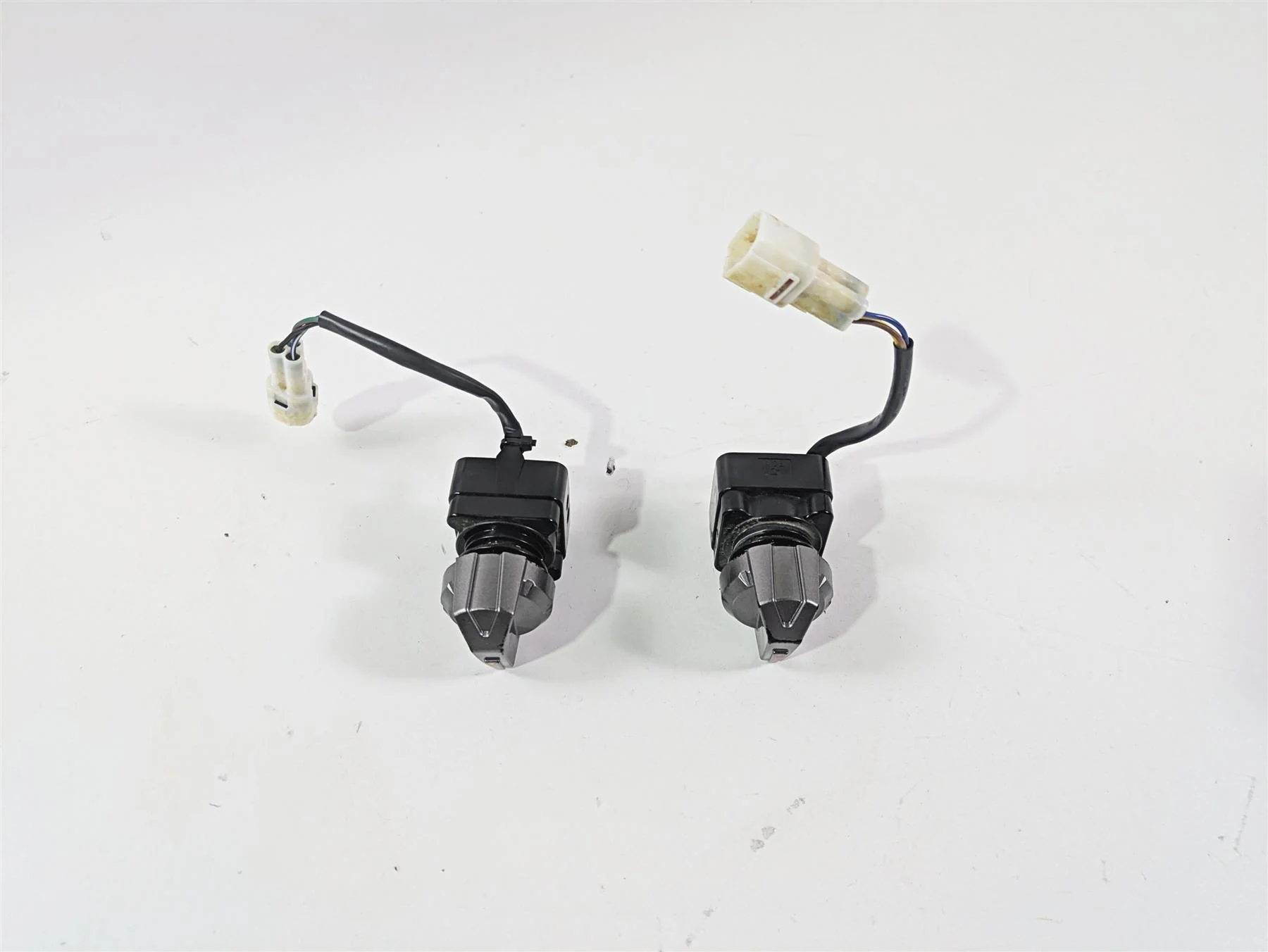 2020 Yamaha YXZ1000 R SS XTR 2 Wheel Drive & Light Switch Set 1XD-H2510-11-00