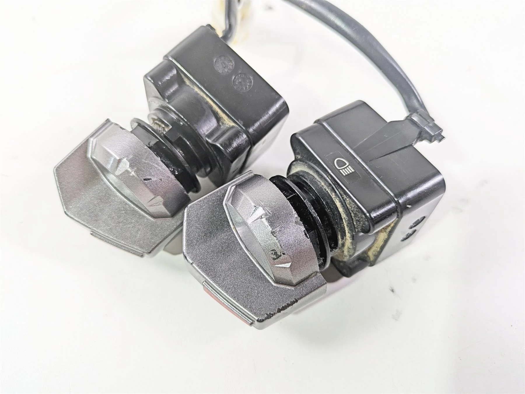 2020 Yamaha YXZ1000 R SS XTR 2 Wheel Drive & Light Switch Set 1XD-H2510-11-00 - Image 7