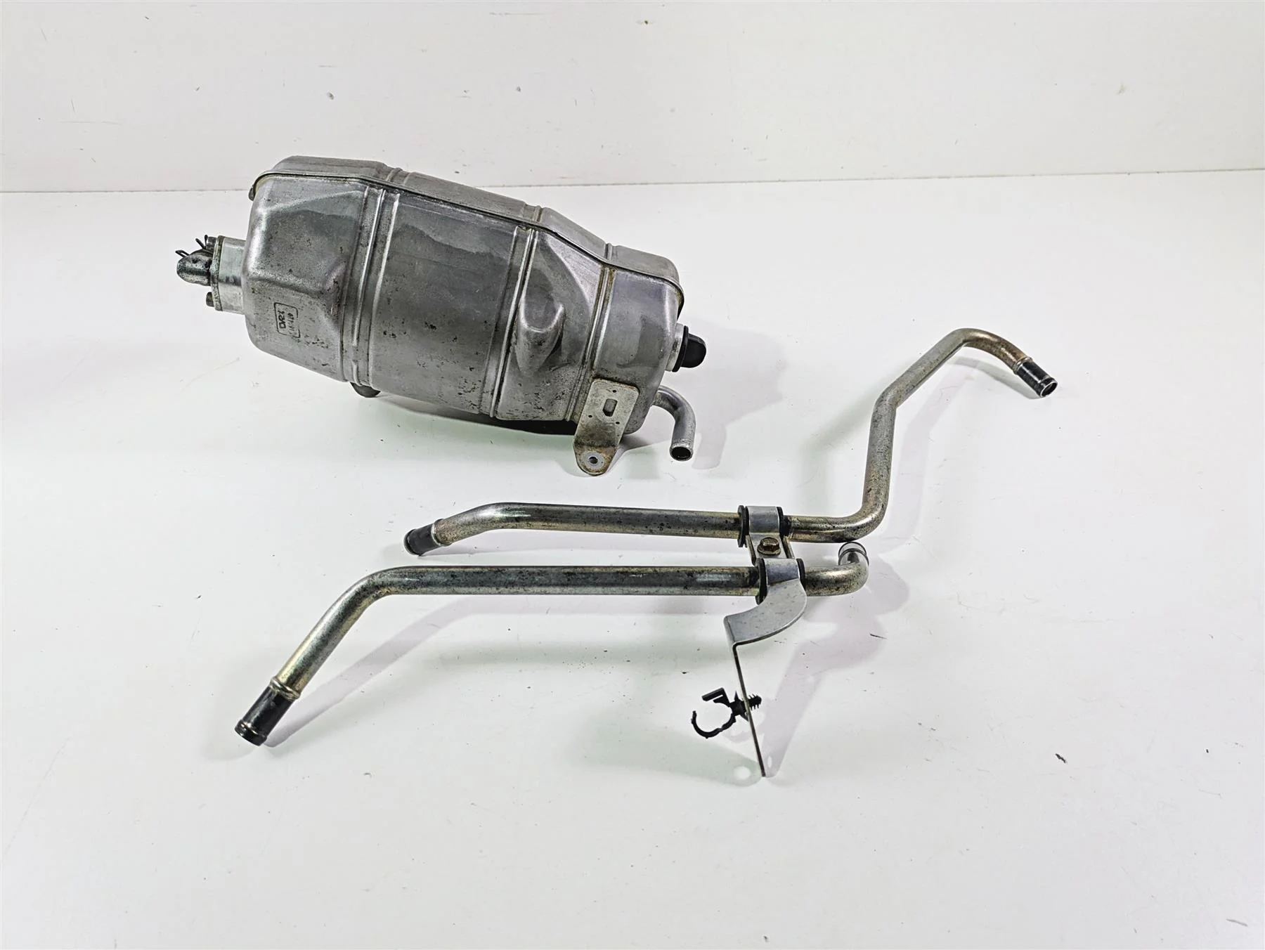 2020 Yamaha YXZ1000 R SS XTR Oil Tank Reservoir 2HC-21751-01-00 2HC-21751-02-00 - Image 6