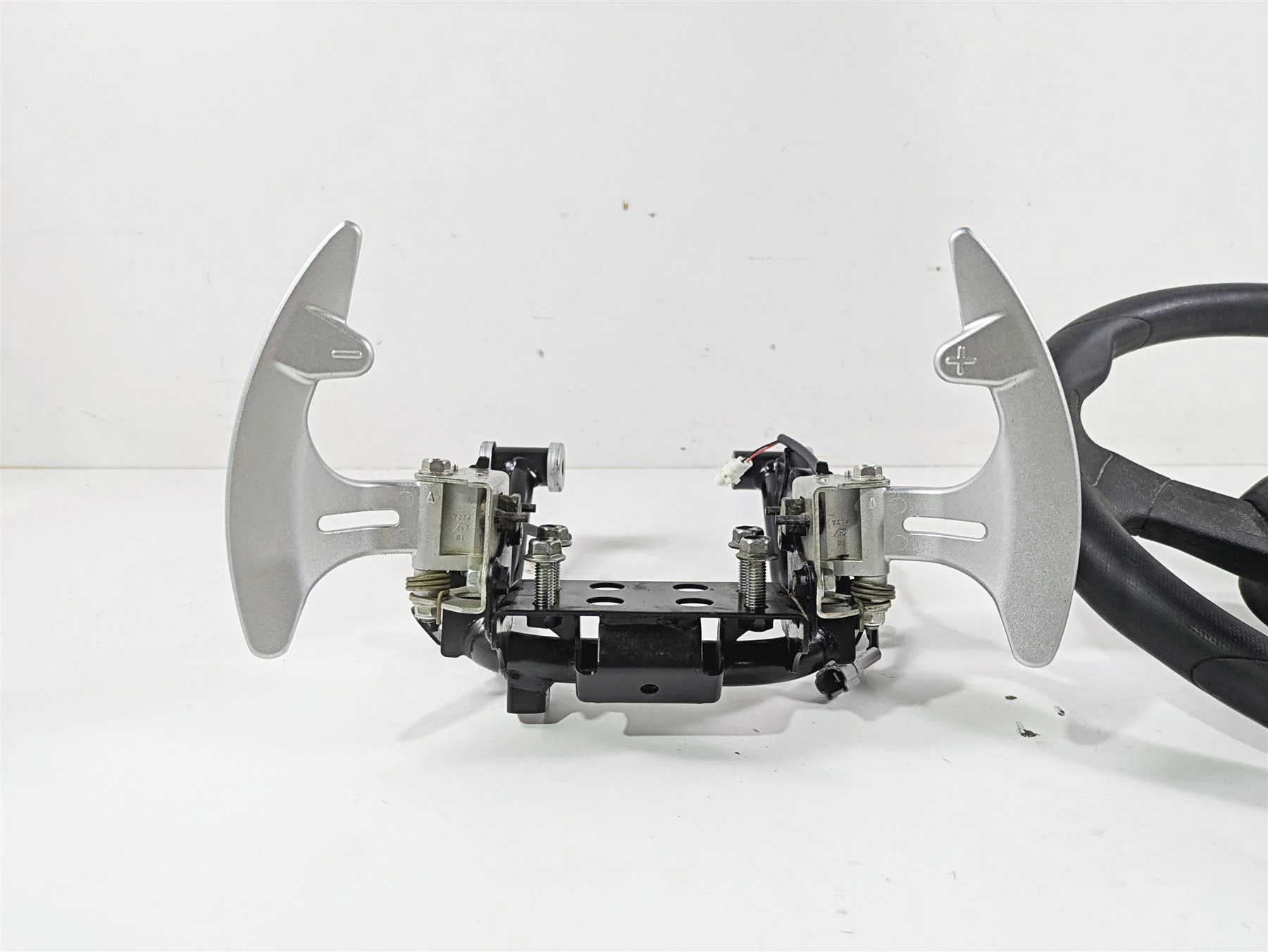 2020 Yamaha YXZ1000 R SS XTR Steering Wheel Mount Shift Paddles 2HC-F3838-02-00 - Image 2