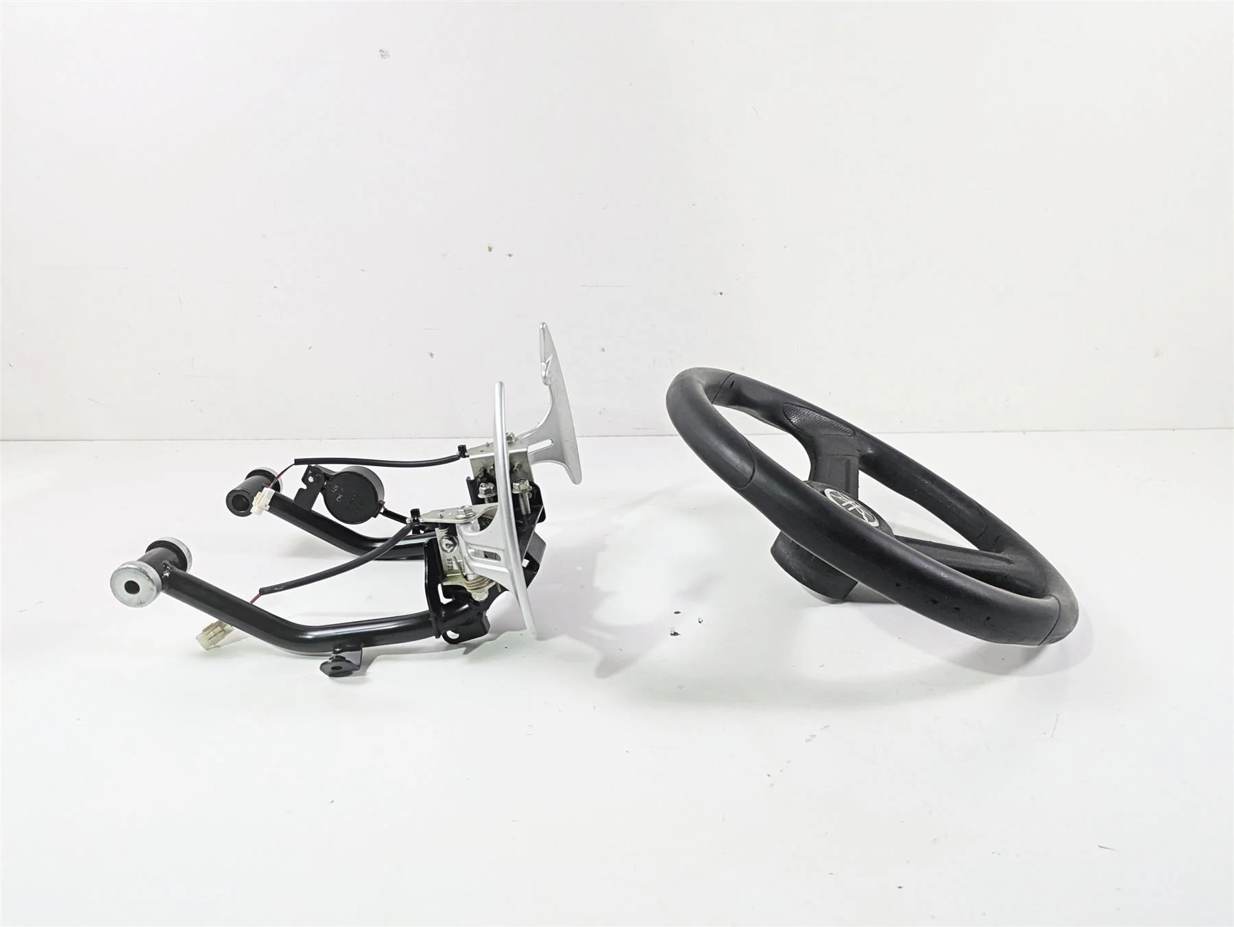 2020 Yamaha YXZ1000 R SS XTR Steering Wheel Mount Shift Paddles 2HC-F3838-02-00 - Image 4