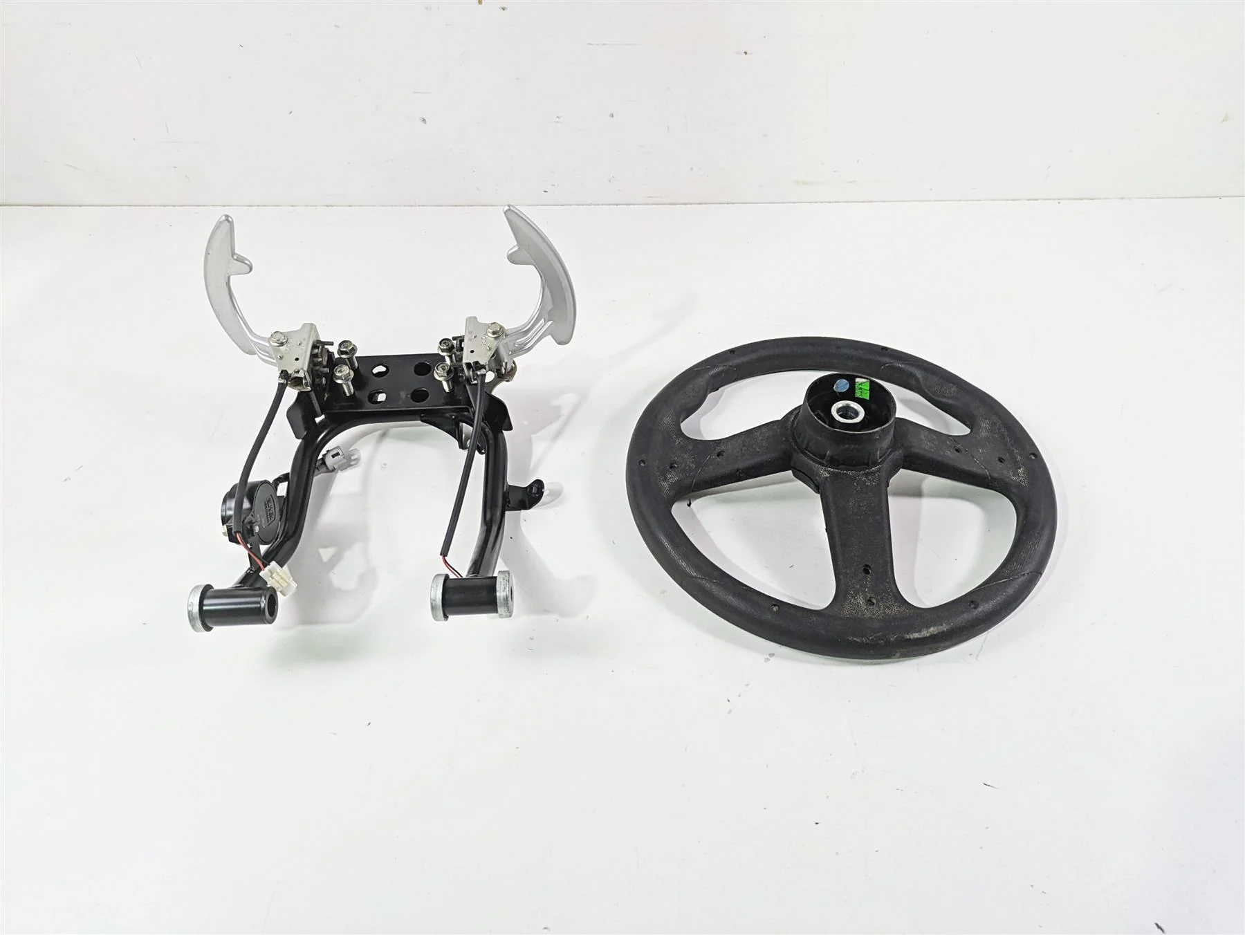 2020 Yamaha YXZ1000 R SS XTR Steering Wheel Mount Shift Paddles 2HC-F3838-02-00 - Image 5