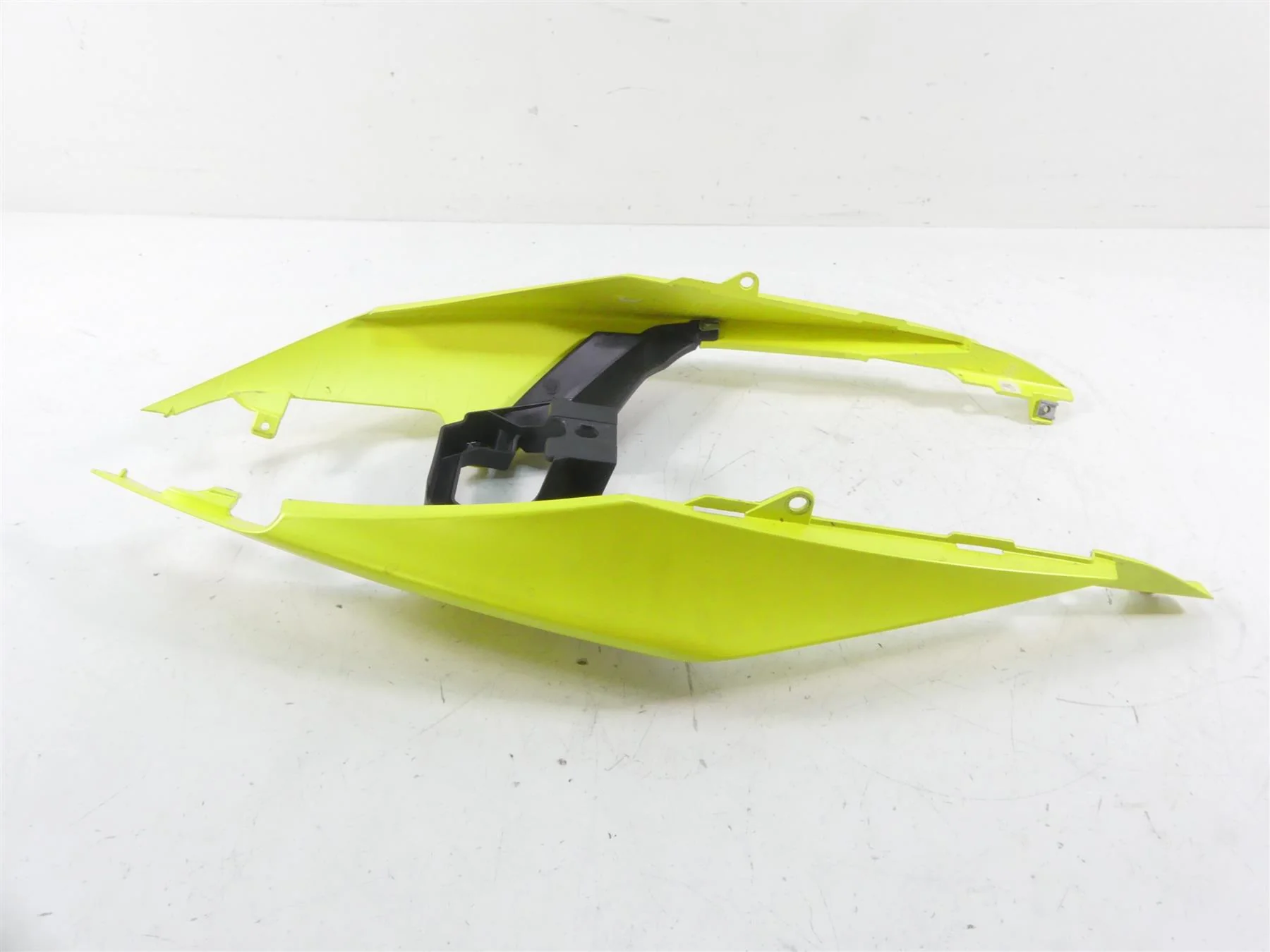 2021 Aprilia RS 660 Rear Left Right Yellow Tail Cover Fairing Set 2B006648 - Image 4