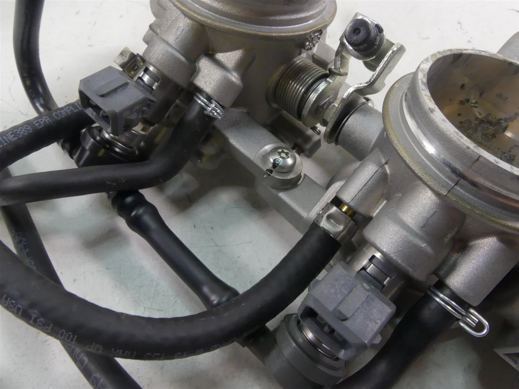 2021 Aprilia RS 660 Throttle Body Bodies Fuel Injection Injector Set 1A019430 - Image 4