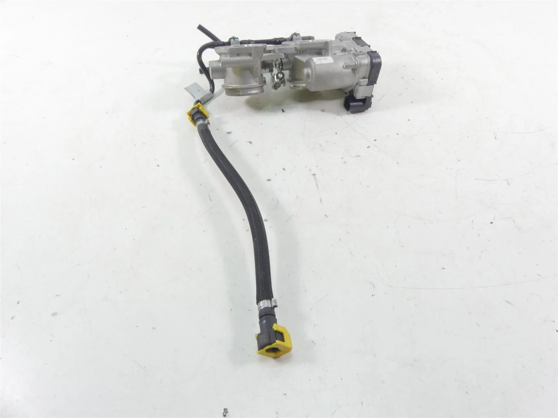 2021 Aprilia RS 660 Throttle Body Bodies Fuel Injection Injector Set 1A019430 - Image 6