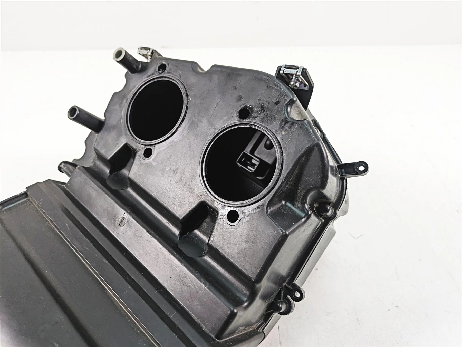 2021 Aprilia RS660 Air Filter Cleaner Breather Box 2B006527 2B006529 - Image 10