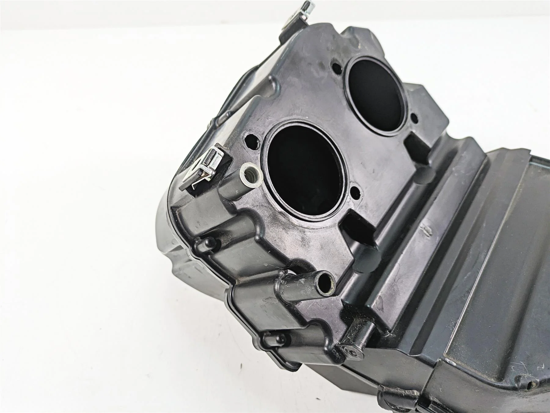 2021 Aprilia RS660 Air Filter Cleaner Breather Box 2B006527 2B006529 - Image 11