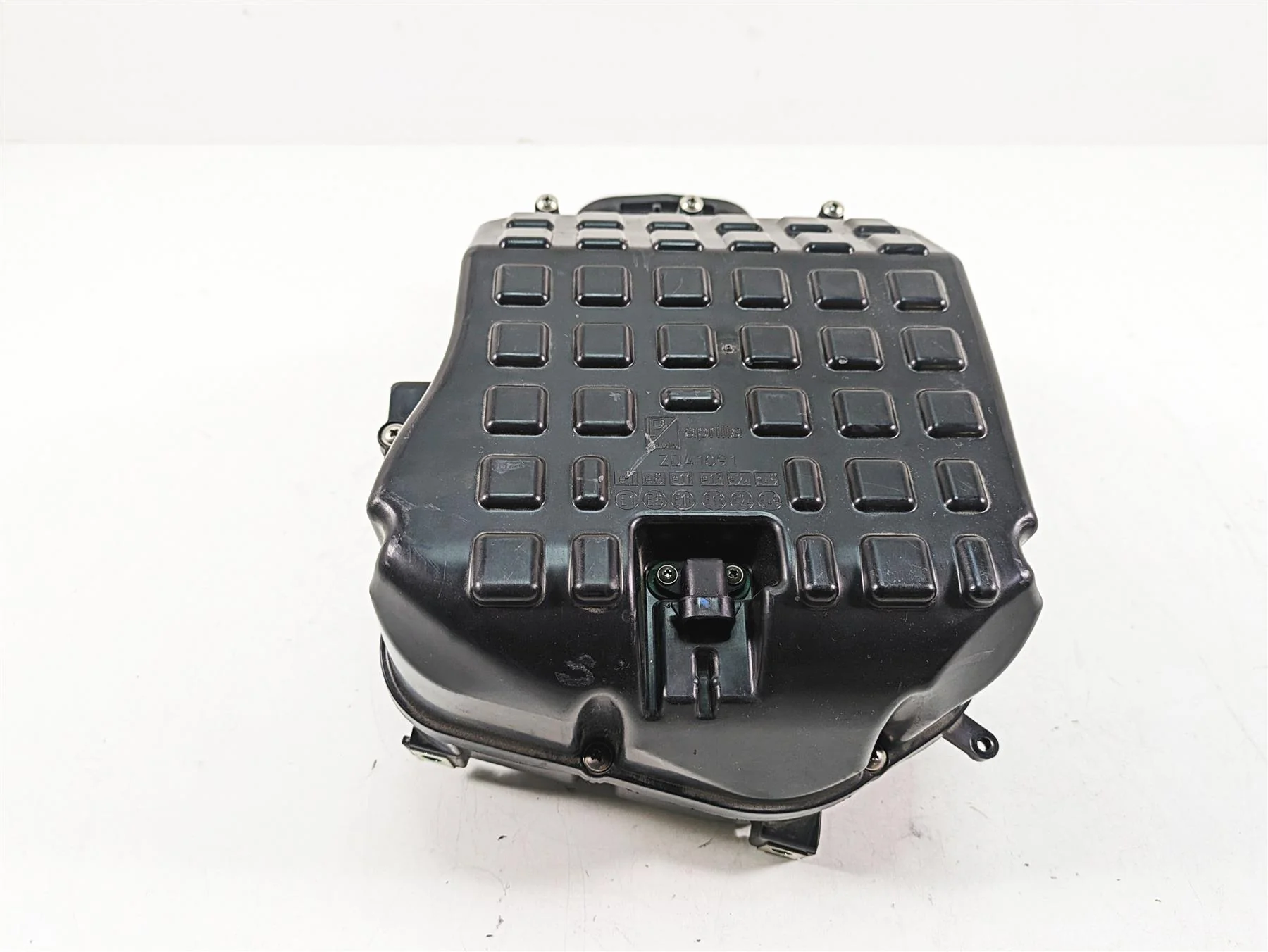 2021 Aprilia RS660 Air Filter Cleaner Breather Box 2B006527 2B006529 - Image 5