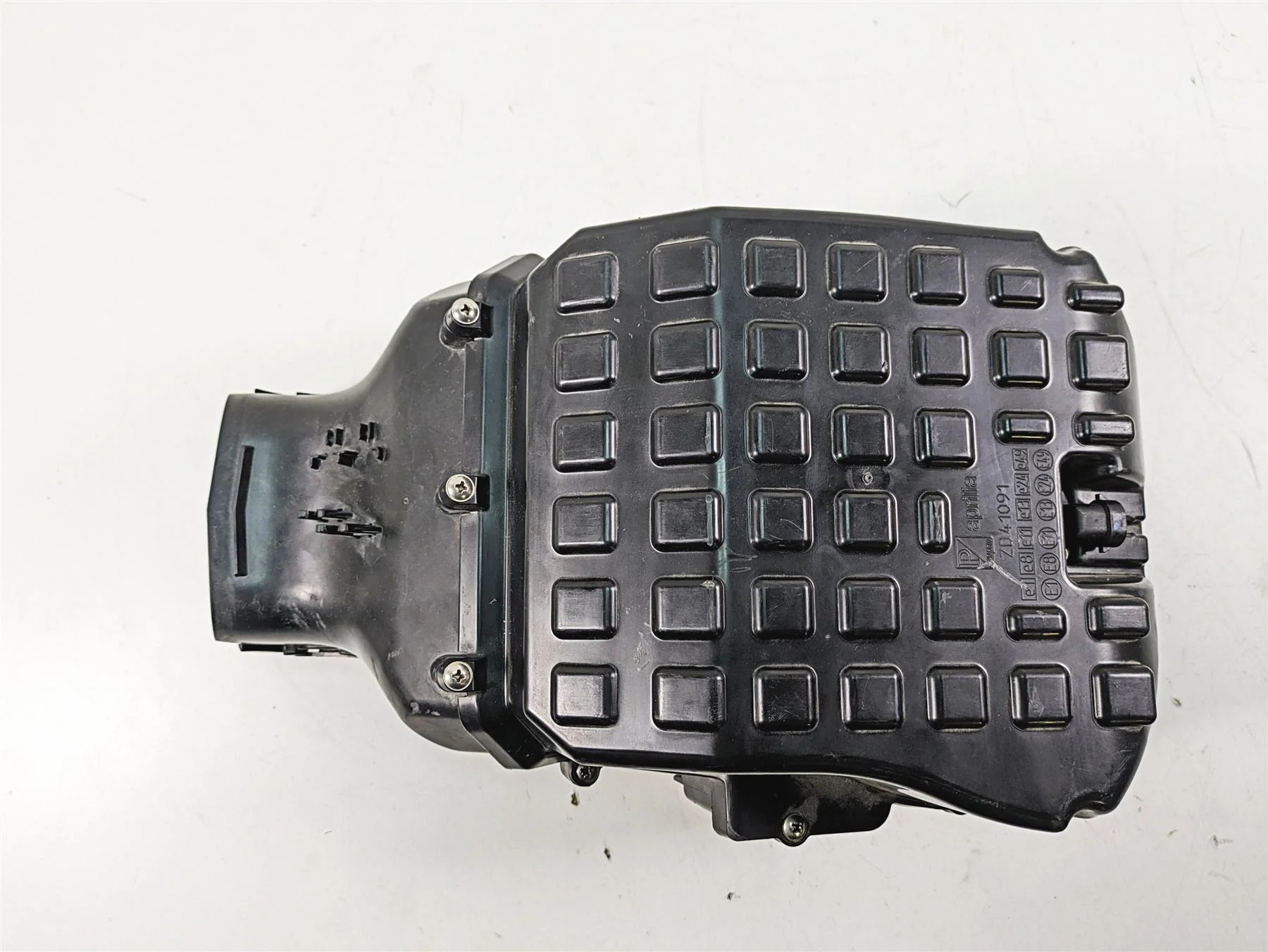 2021 Aprilia RS660 Air Filter Cleaner Breather Box 2B006527 2B006529 - Image 6