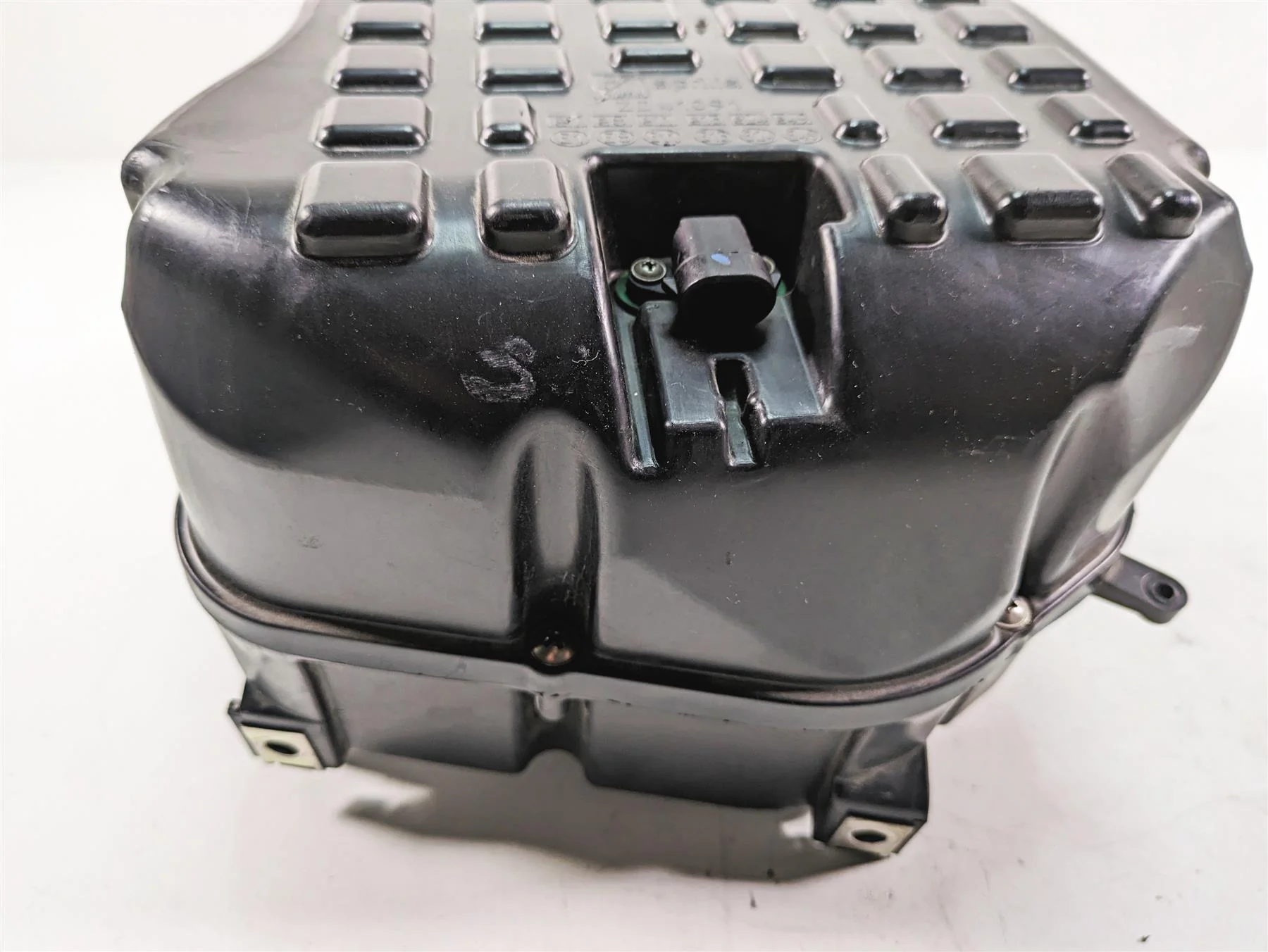 2021 Aprilia RS660 Air Filter Cleaner Breather Box 2B006527 2B006529 - Image 8