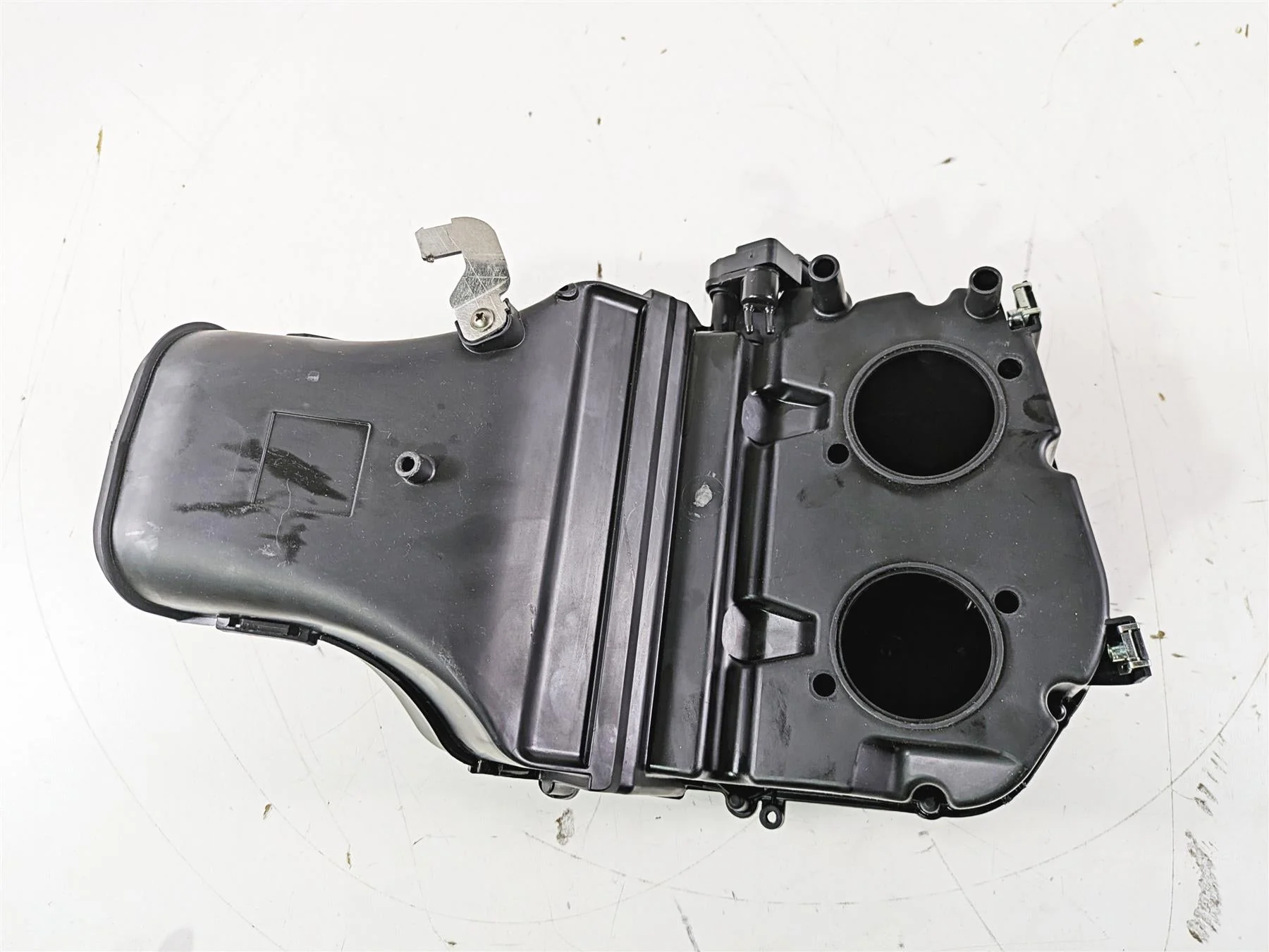 2021 Aprilia RS660 Air Filter Cleaner Breather Box U 2B006527 L 2B006529 - Image 10