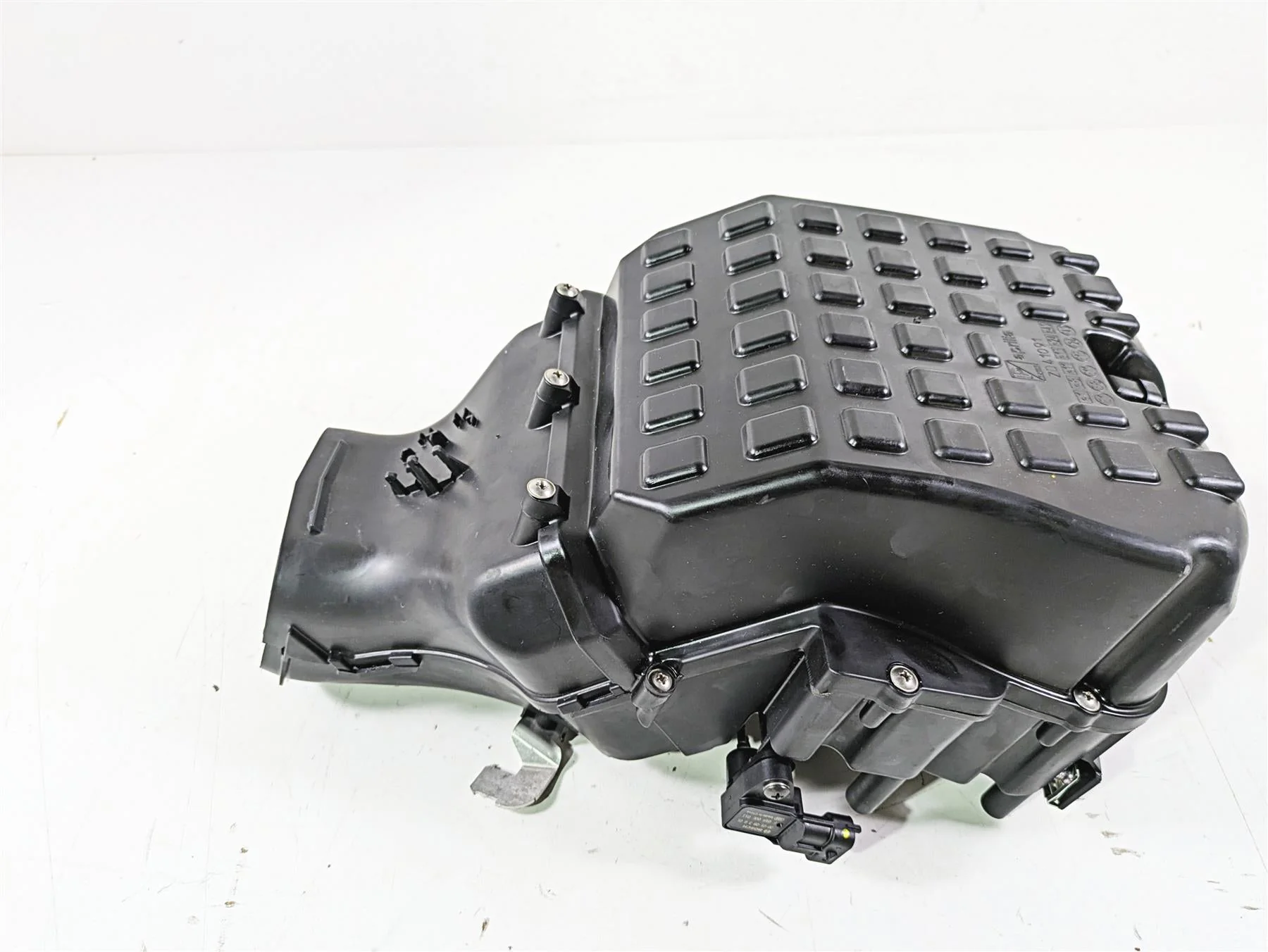 2021 Aprilia RS660 Air Filter Cleaner Breather Box U 2B006527 L 2B006529 - Image 9