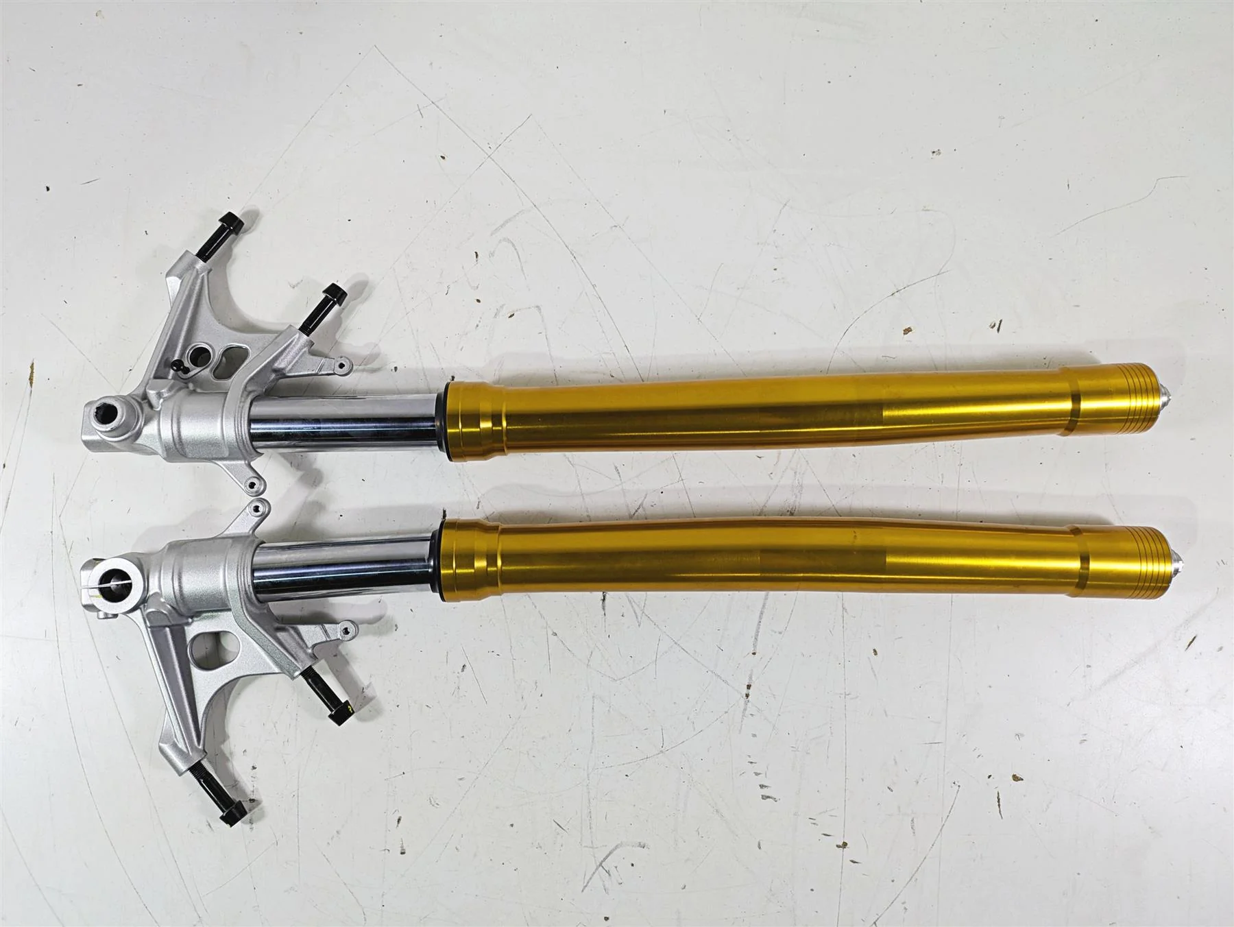 2021 Aprilia RS660 Bent Front Forks Leg Set R 2B006359 L 2B006360