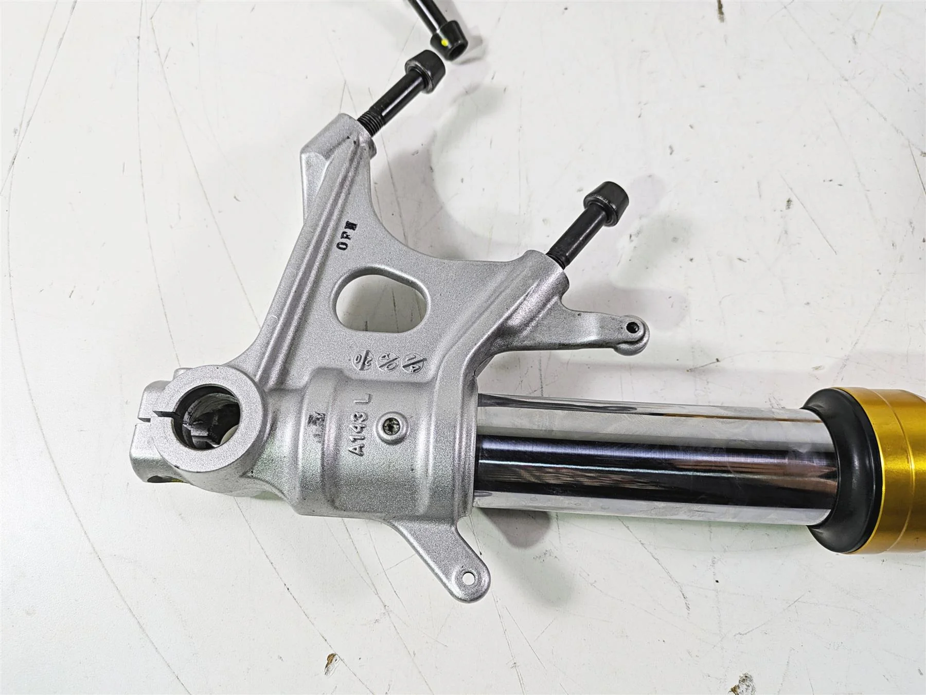 2021 Aprilia RS660 Bent Front Forks Leg Set R 2B006359 L 2B006360 - Image 3