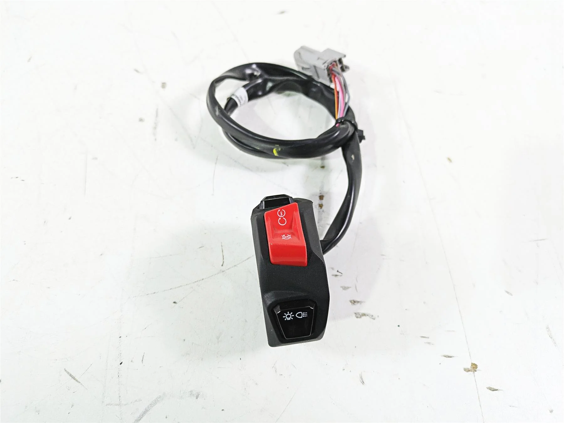 2021 Aprilia RS660 Light Right Hand Control Switch 2D000550 - Image 3