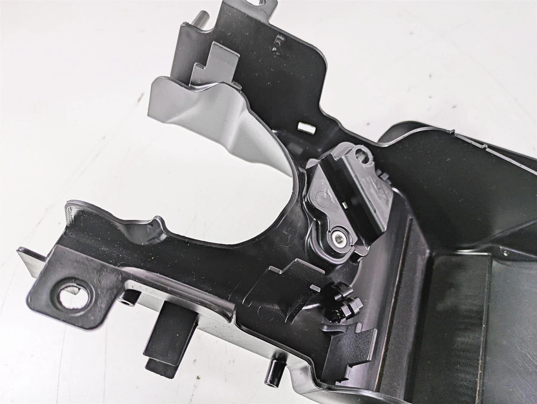 2021 Aprilia RS660 Rear Inner Fender Battery Holder Fairing 2B007272 - Image 7