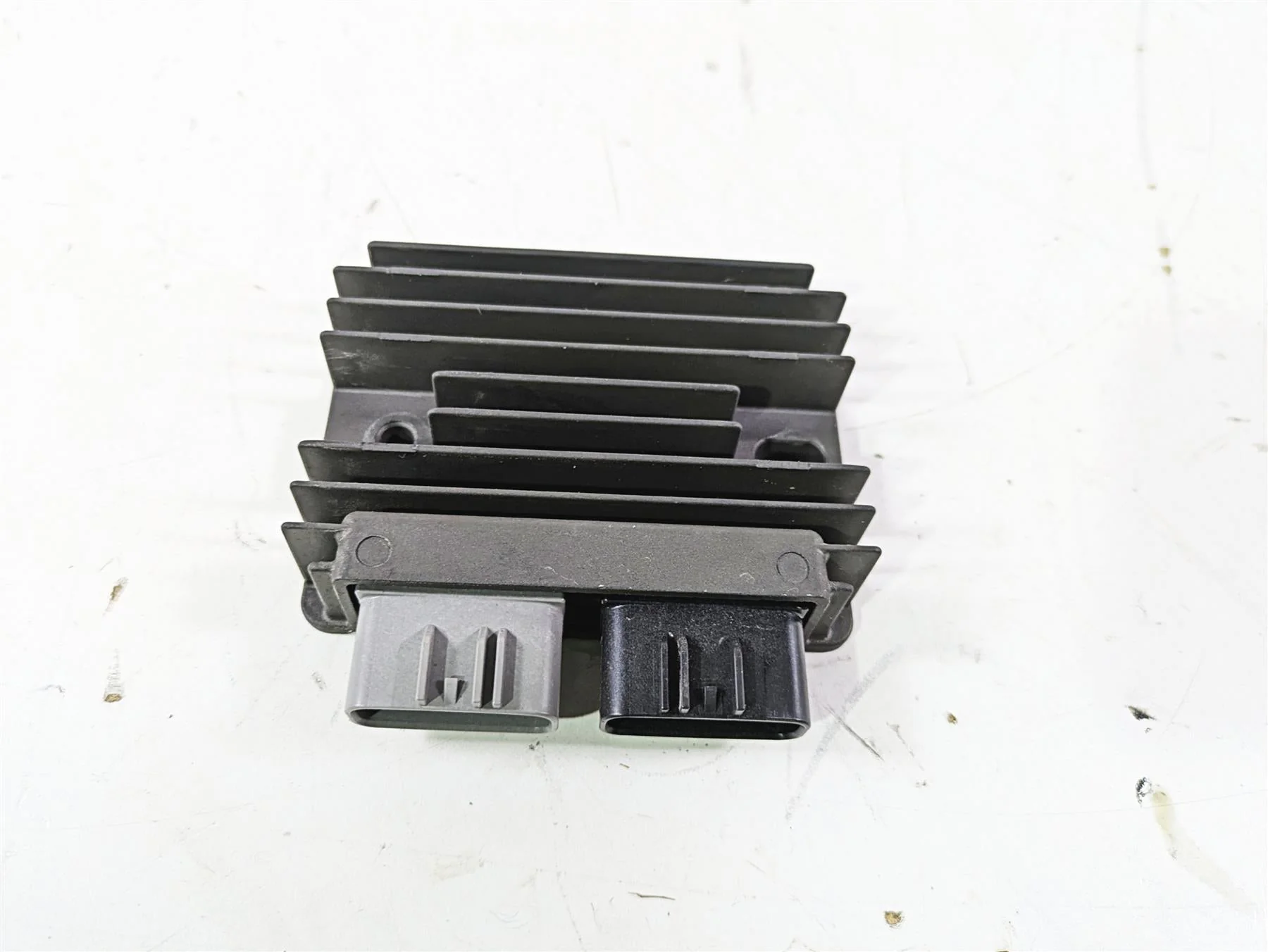 2021 Aprilia RS660 Rectifier Voltage Regulator 1A012332 SH870AA