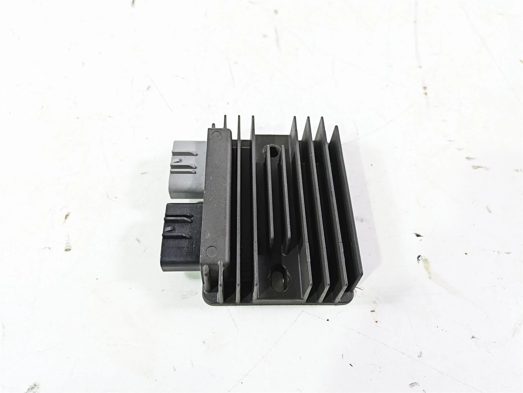 2021 Aprilia RS660 Rectifier Voltage Regulator 1A012332 SH870AA - Image 4