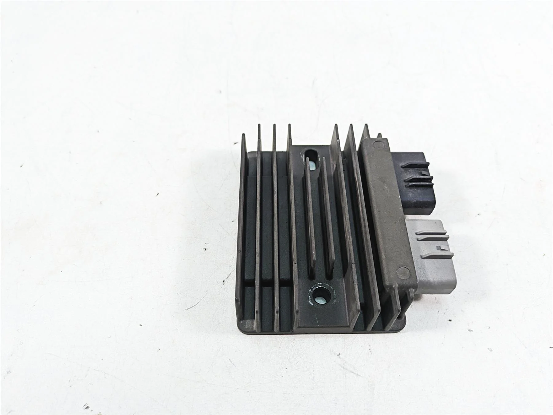 2021 Aprilia RS660 Rectifier Voltage Regulator SH870AA 1A012332 - Image 4