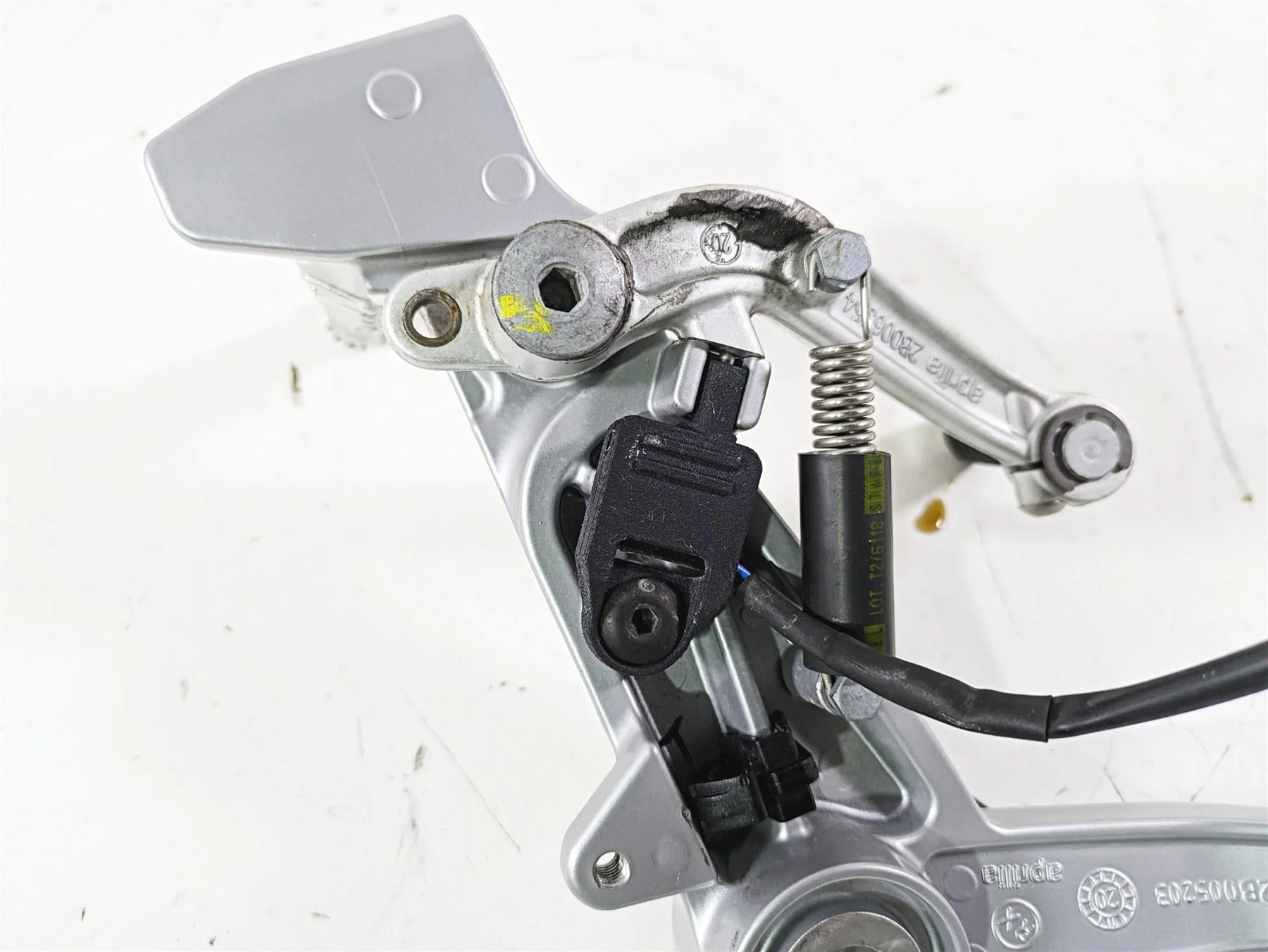 2021 Aprilia RS660 Right Rider Footpeg & Shifter Shift Lever 2B005203 2B006354 - Image 10