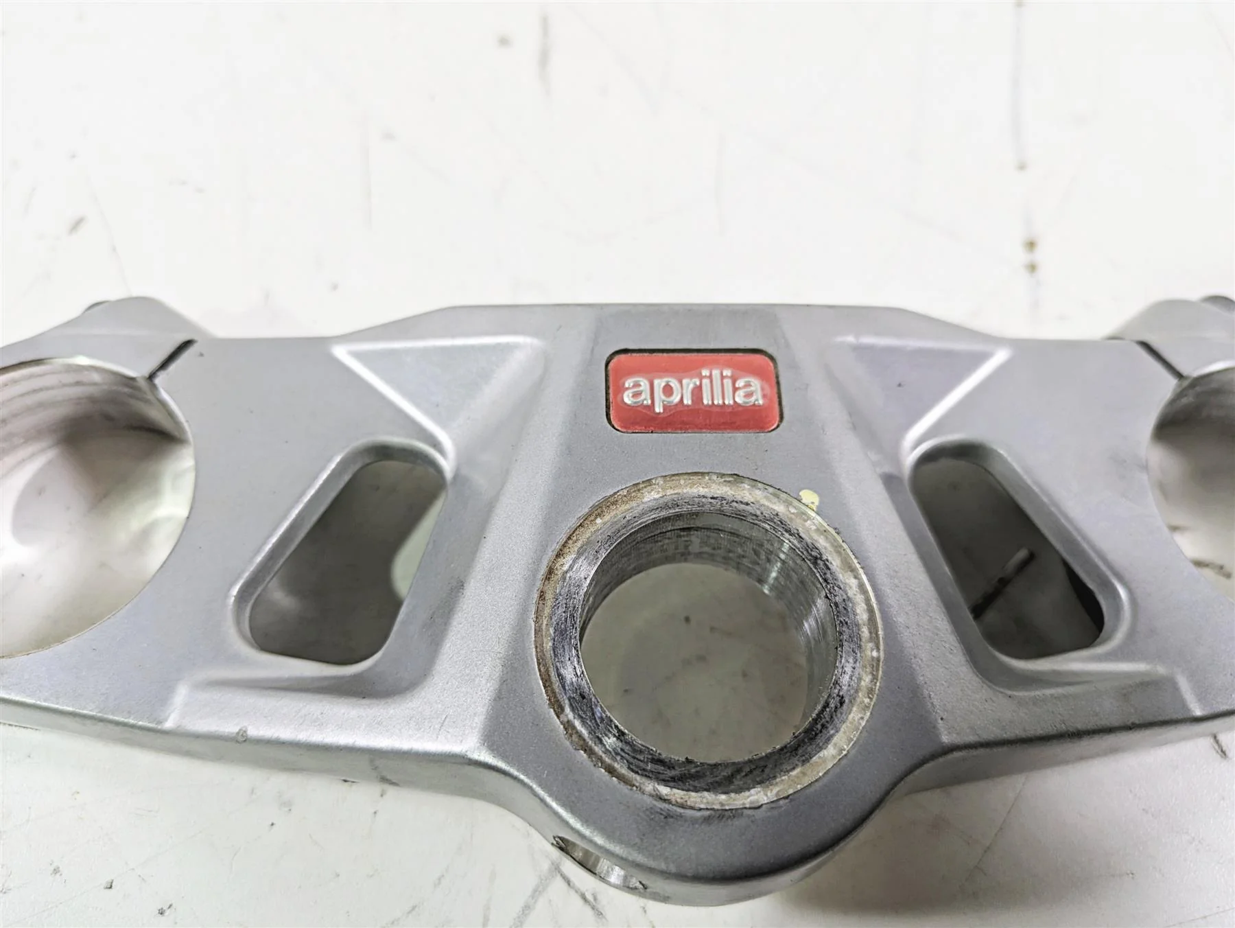 2021 Aprilia RS660 Upper Triple Tree Steering Clamp 2B005253 - Image 6