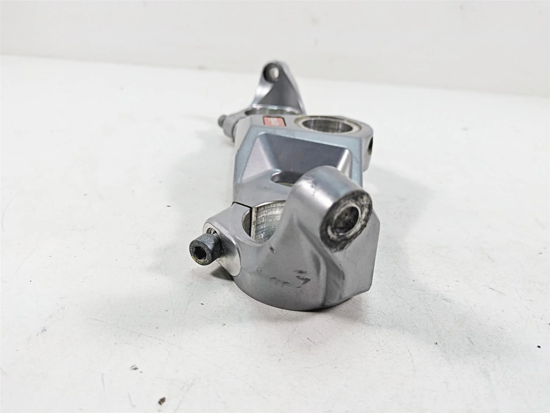 2021 Aprilia RS660 Upper Triple Tree Steering Clamp 51mm - Read 2B005253 - Image 10